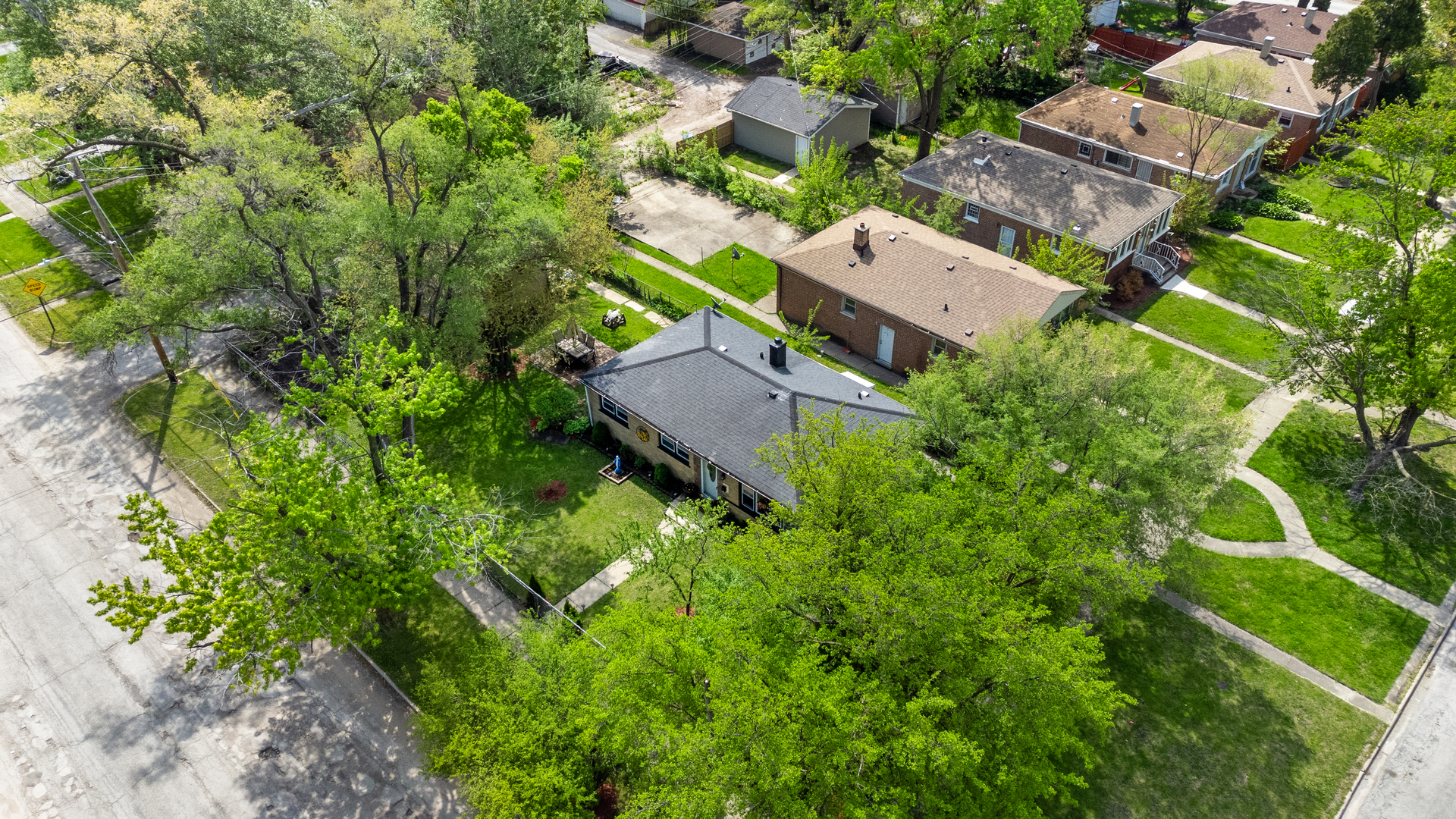 main property photo 13