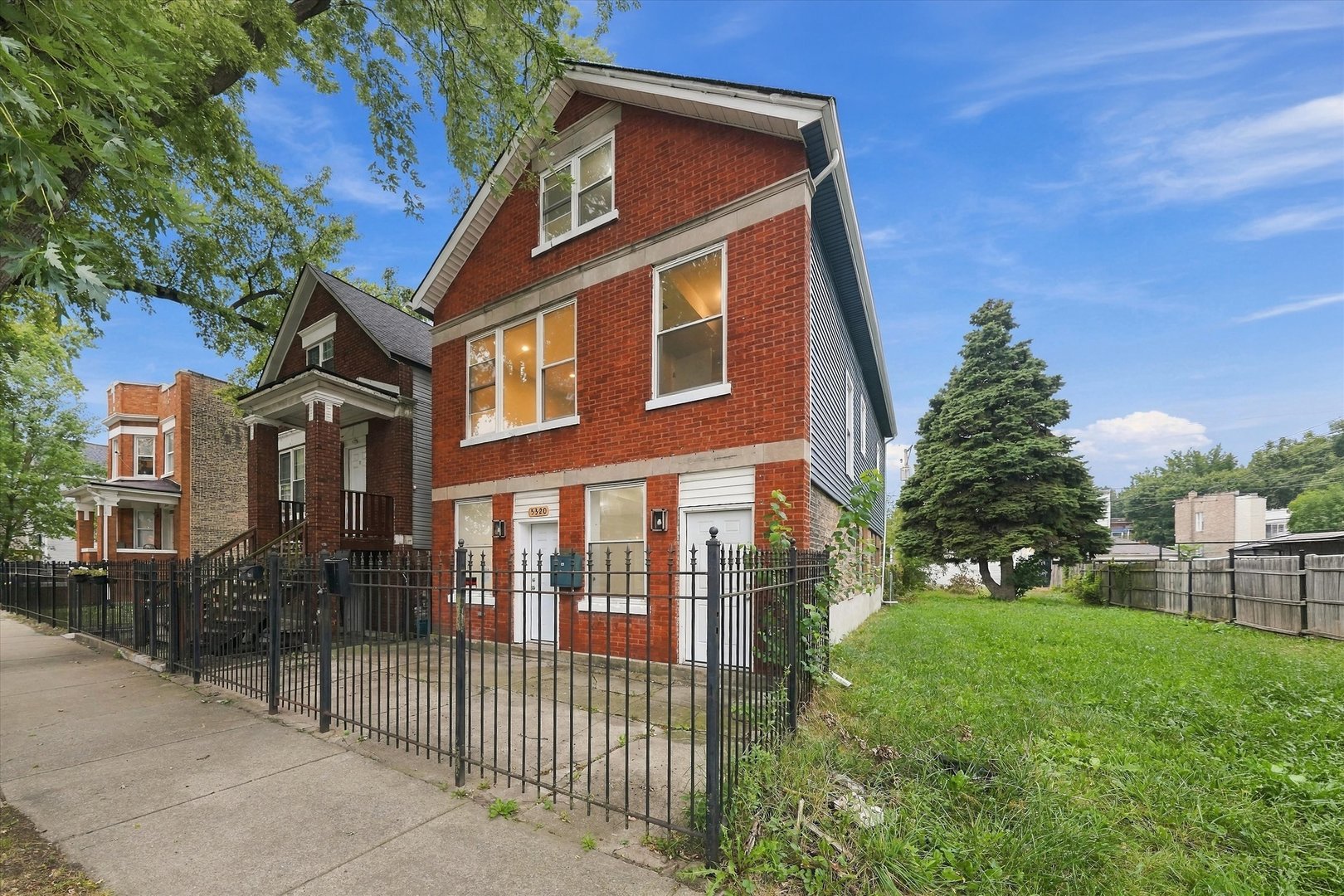 main property photo 2