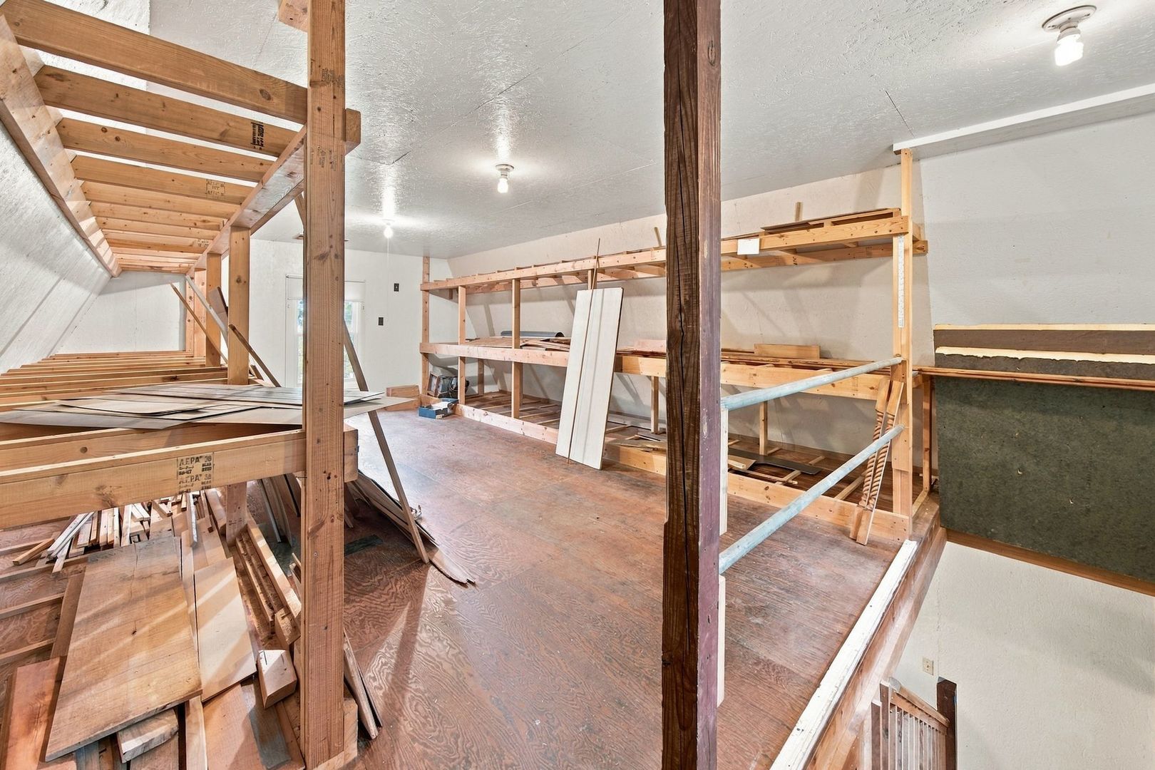main property photo 44