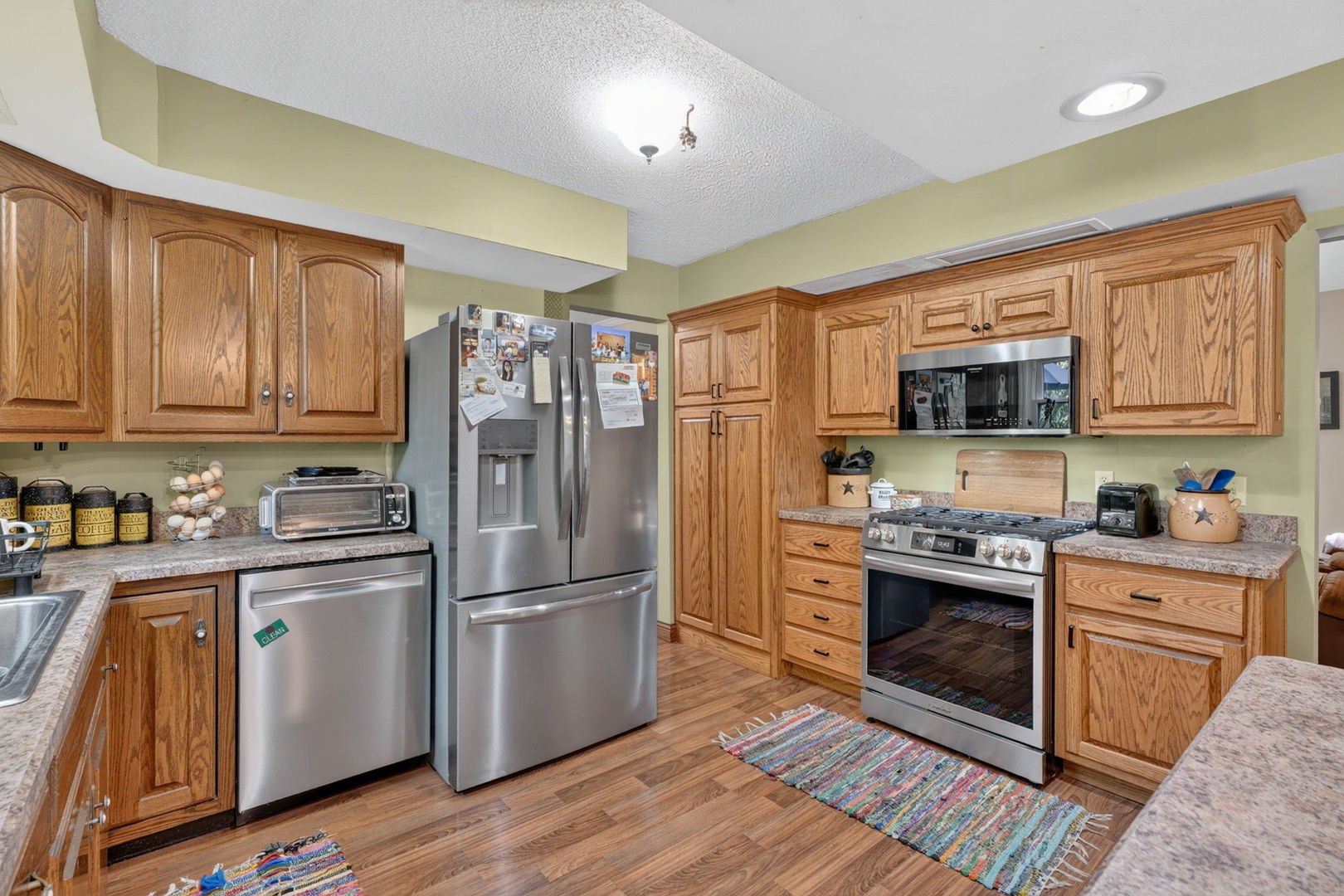 main property photo 13