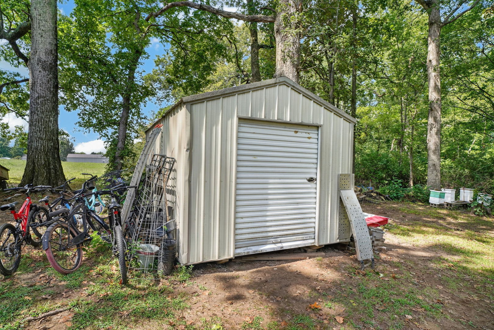 main property photo 47