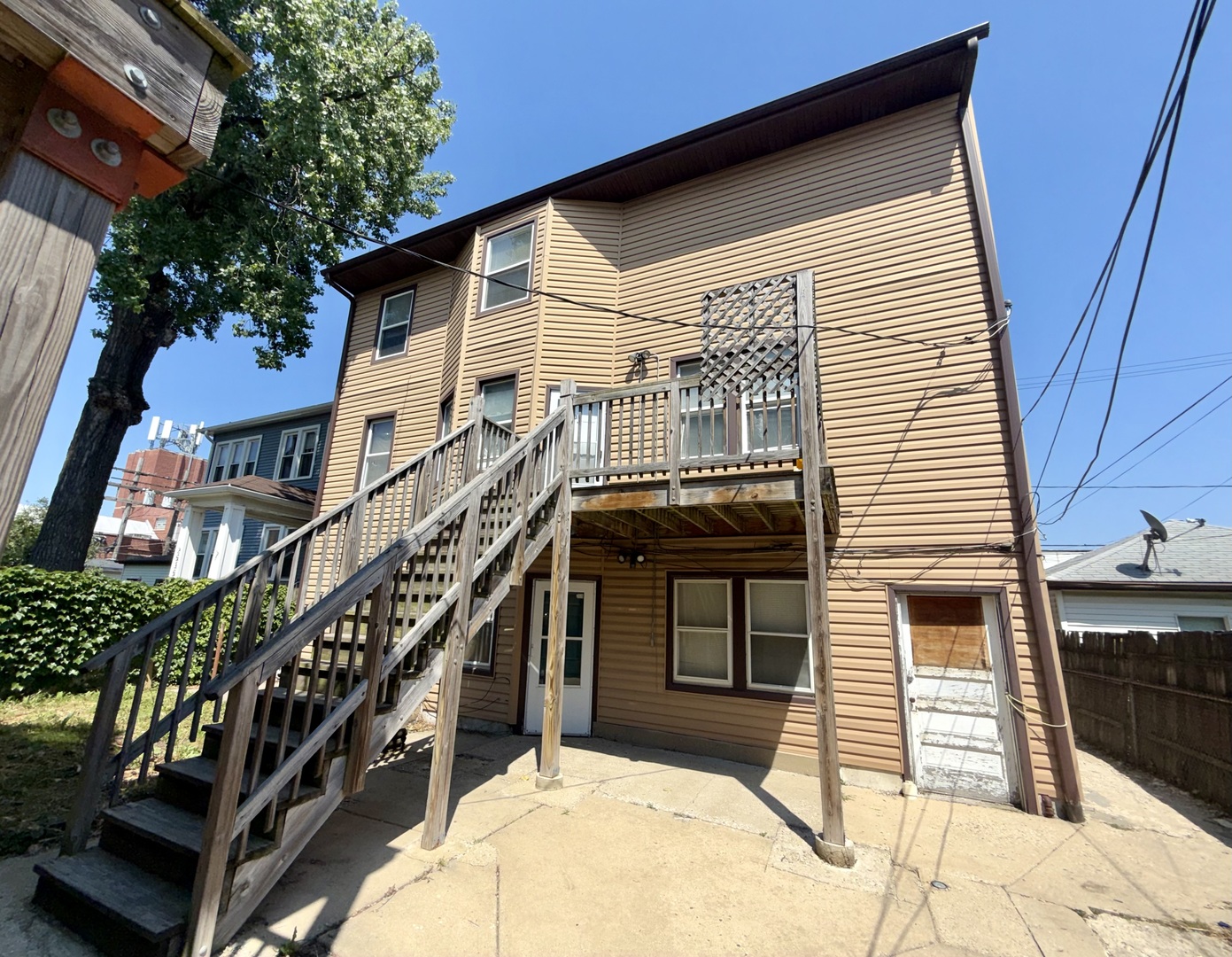 main property photo 8