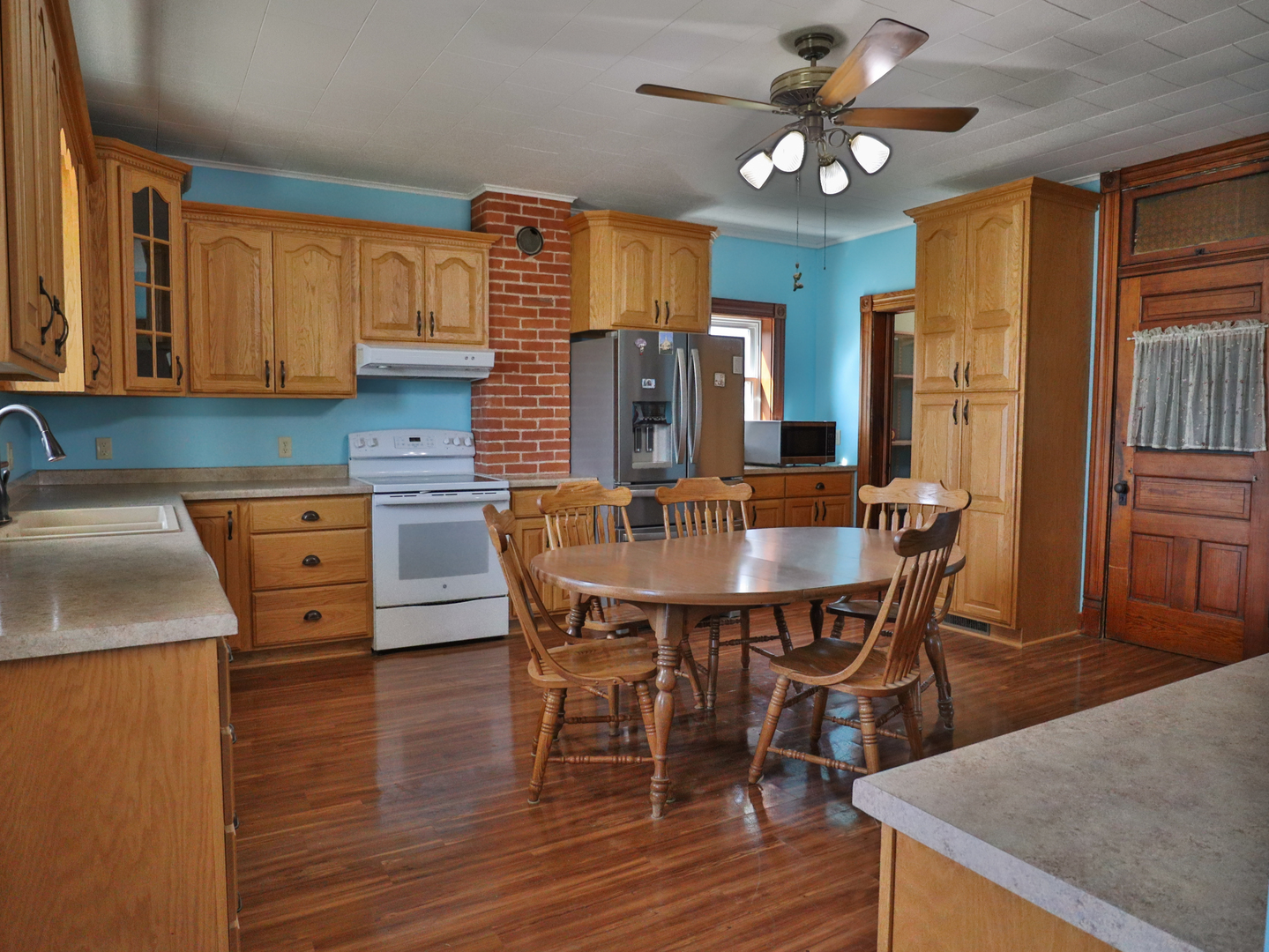 main property photo 2