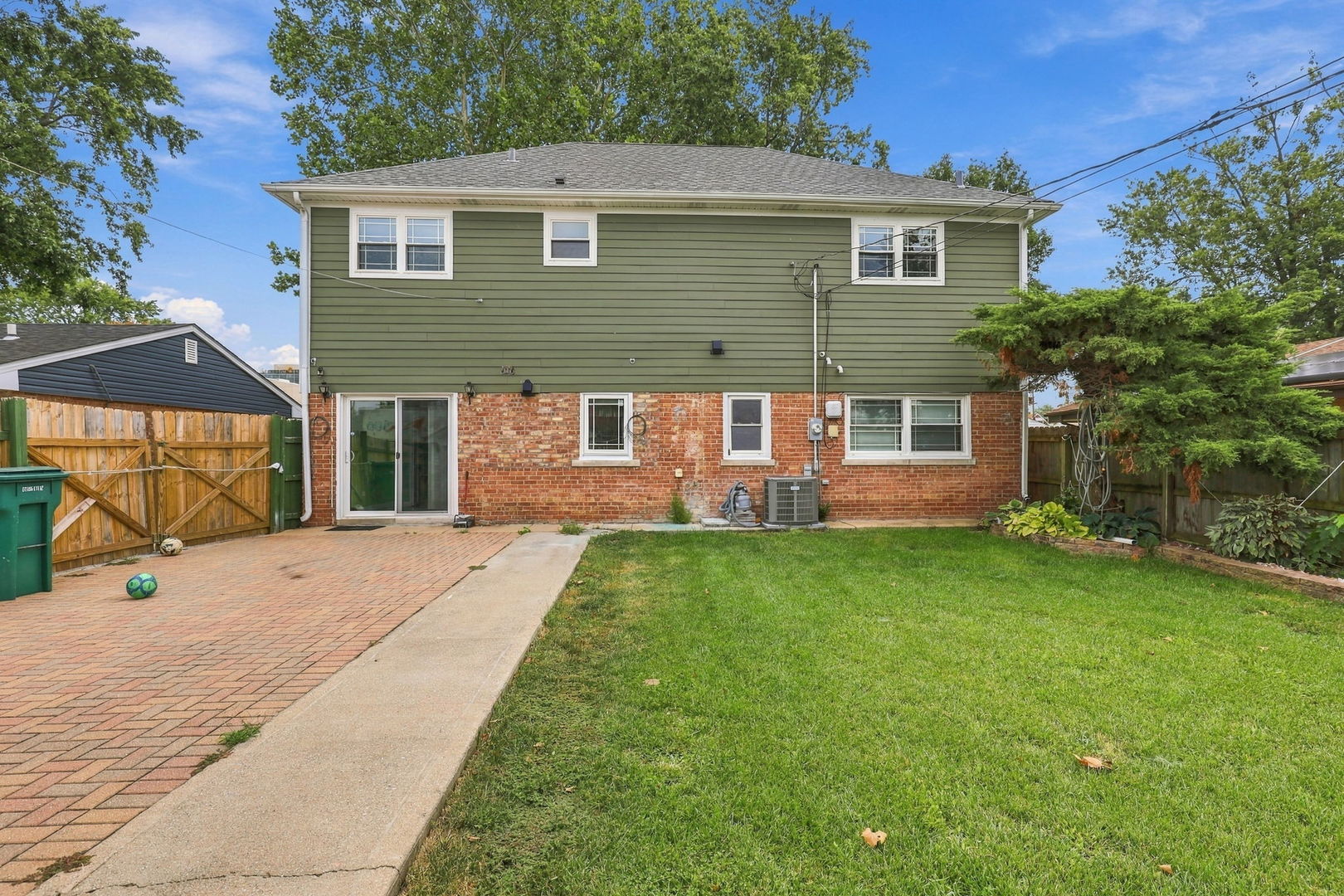 main property photo 23