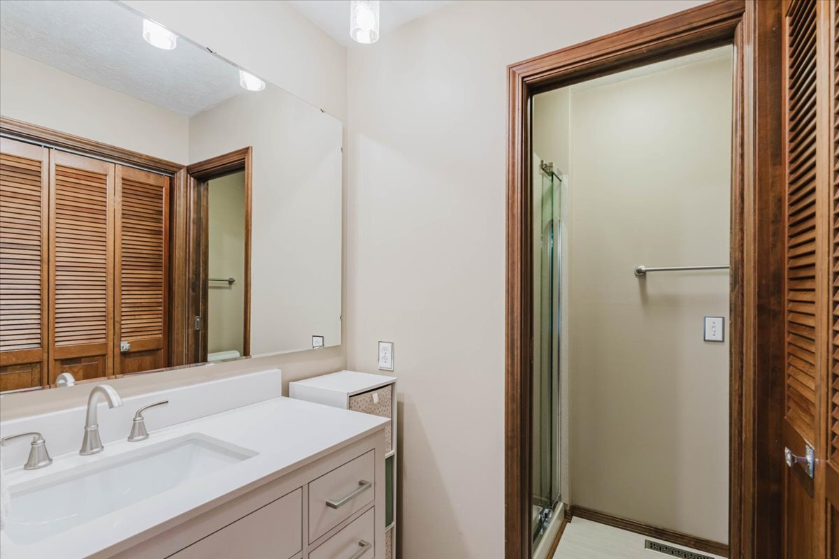 property viewer photo 15