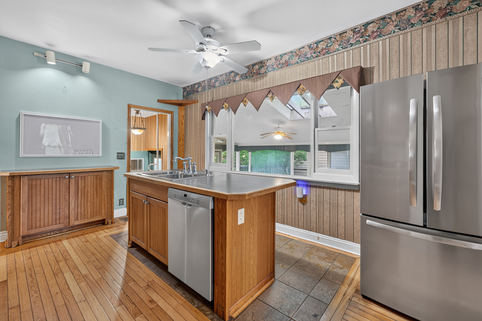 main property photo 19
