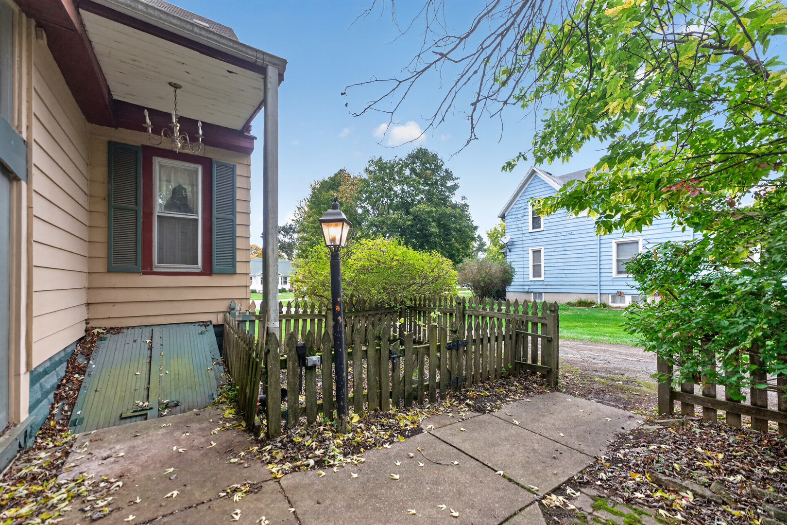 main property photo 43