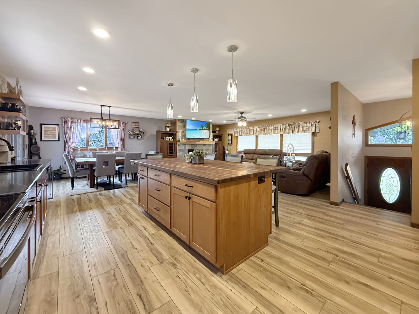 main property photo 15