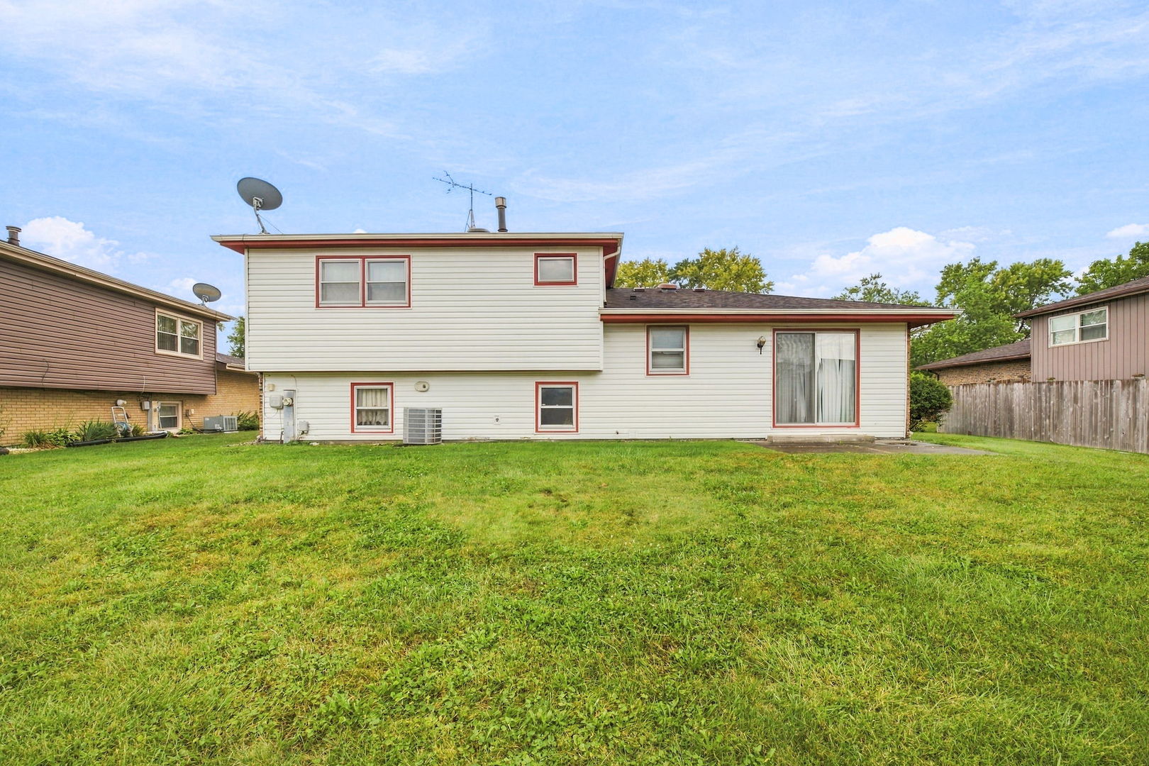 main property photo 25