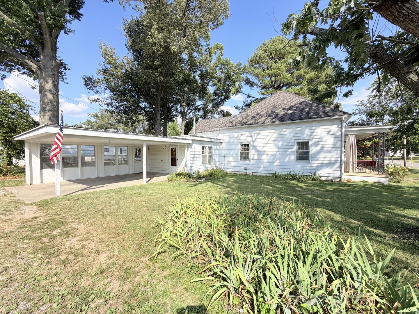 main property photo 5