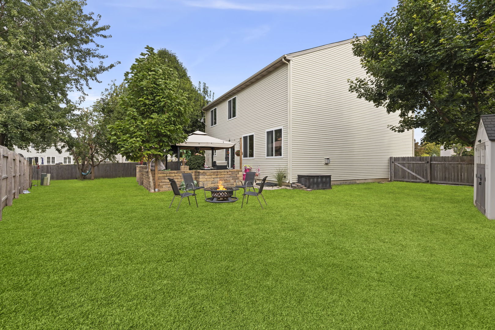 main property photo 25