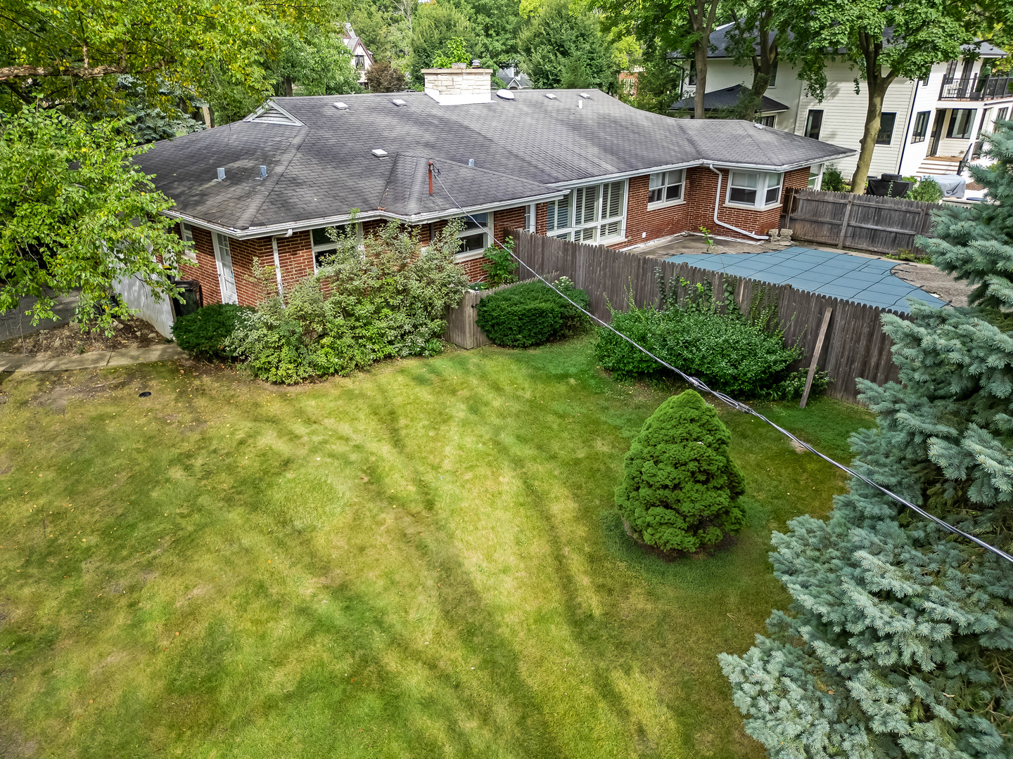 main property photo 25