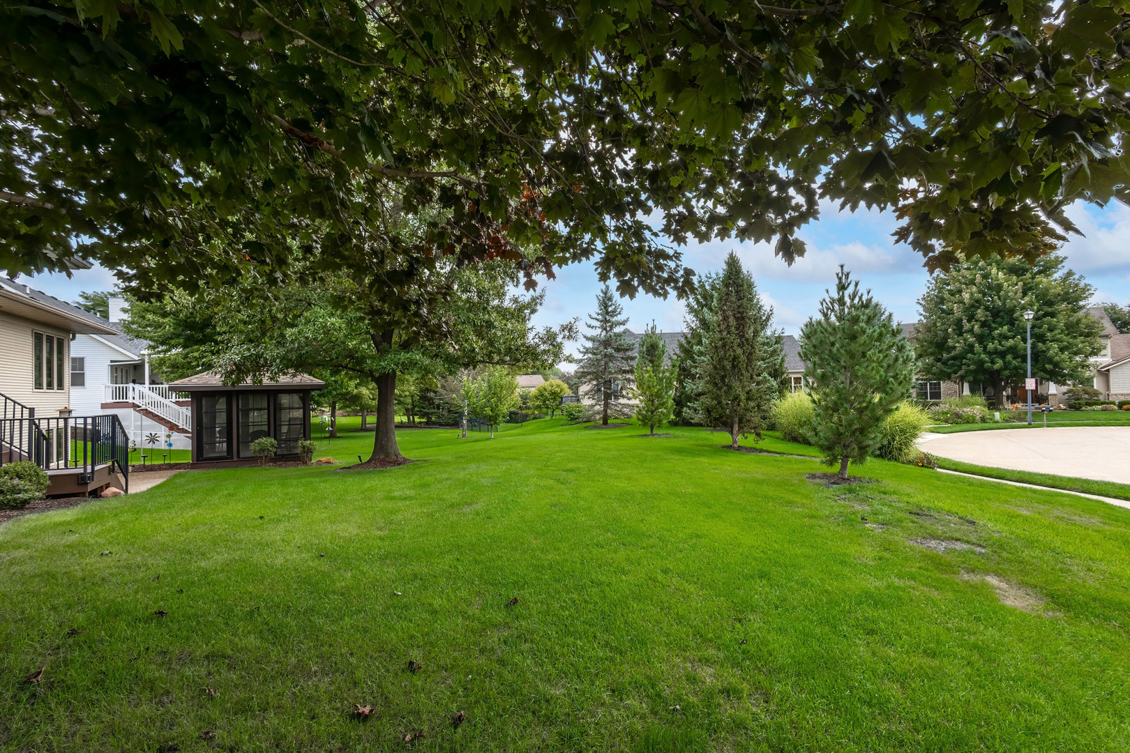 main property photo 45