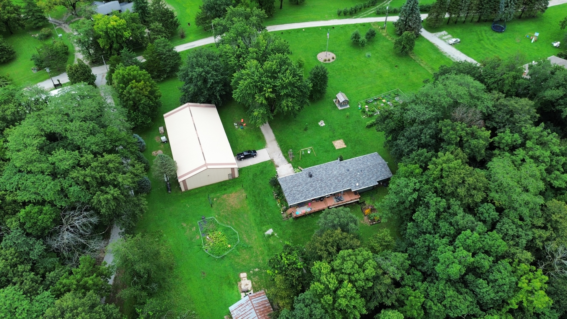 main property photo 3