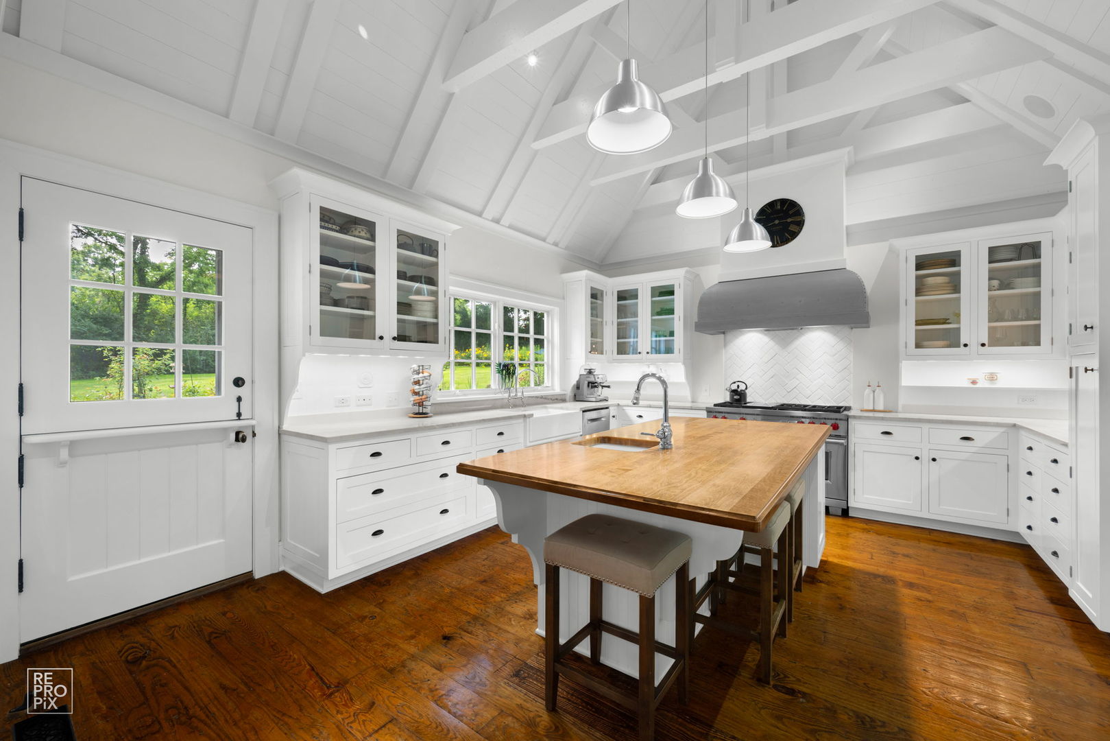 main property photo 19