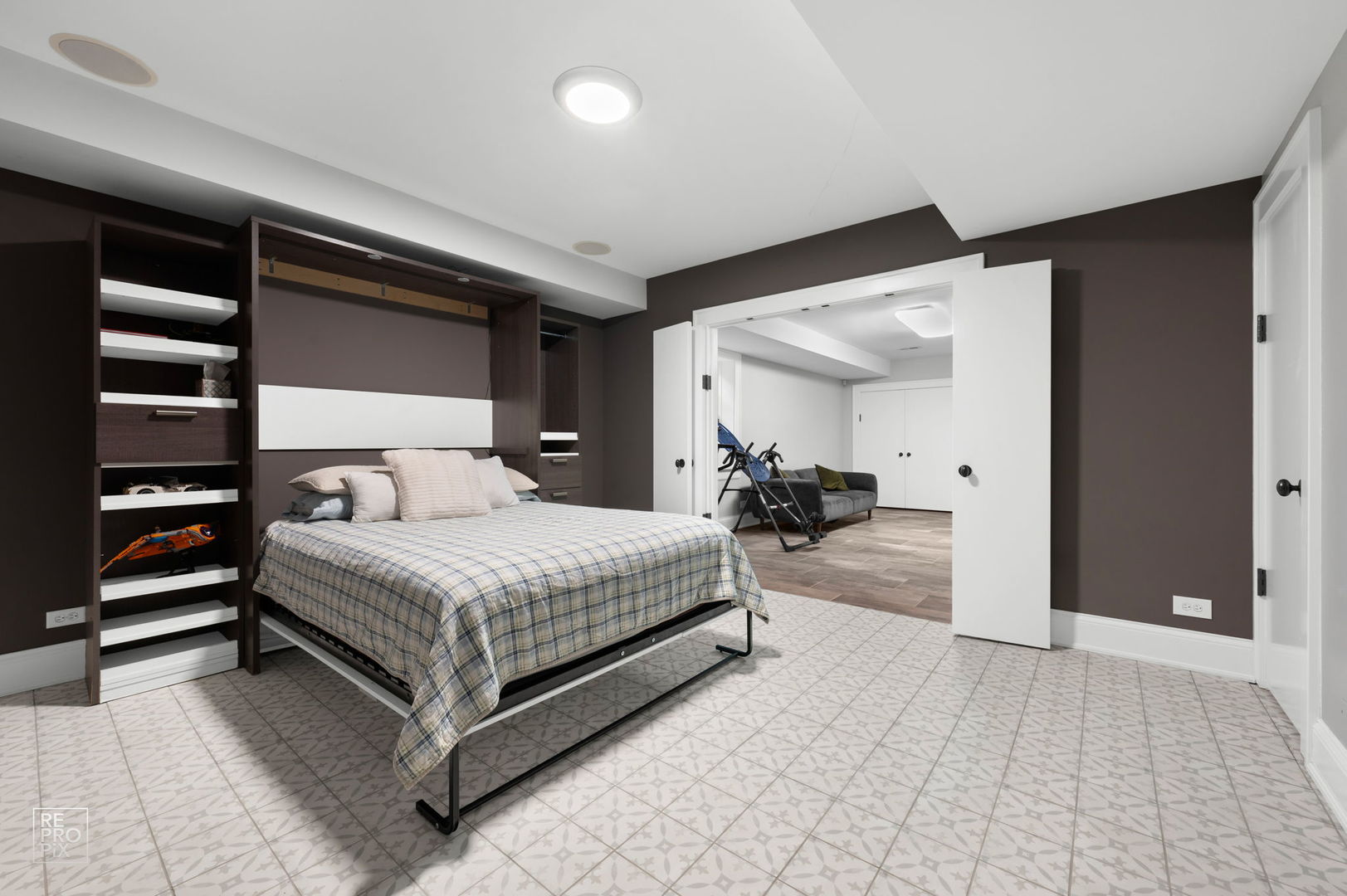 main property photo 49