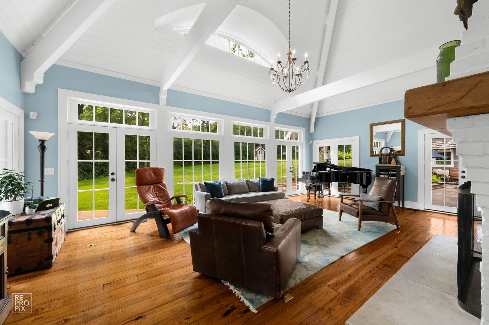 main property photo 8