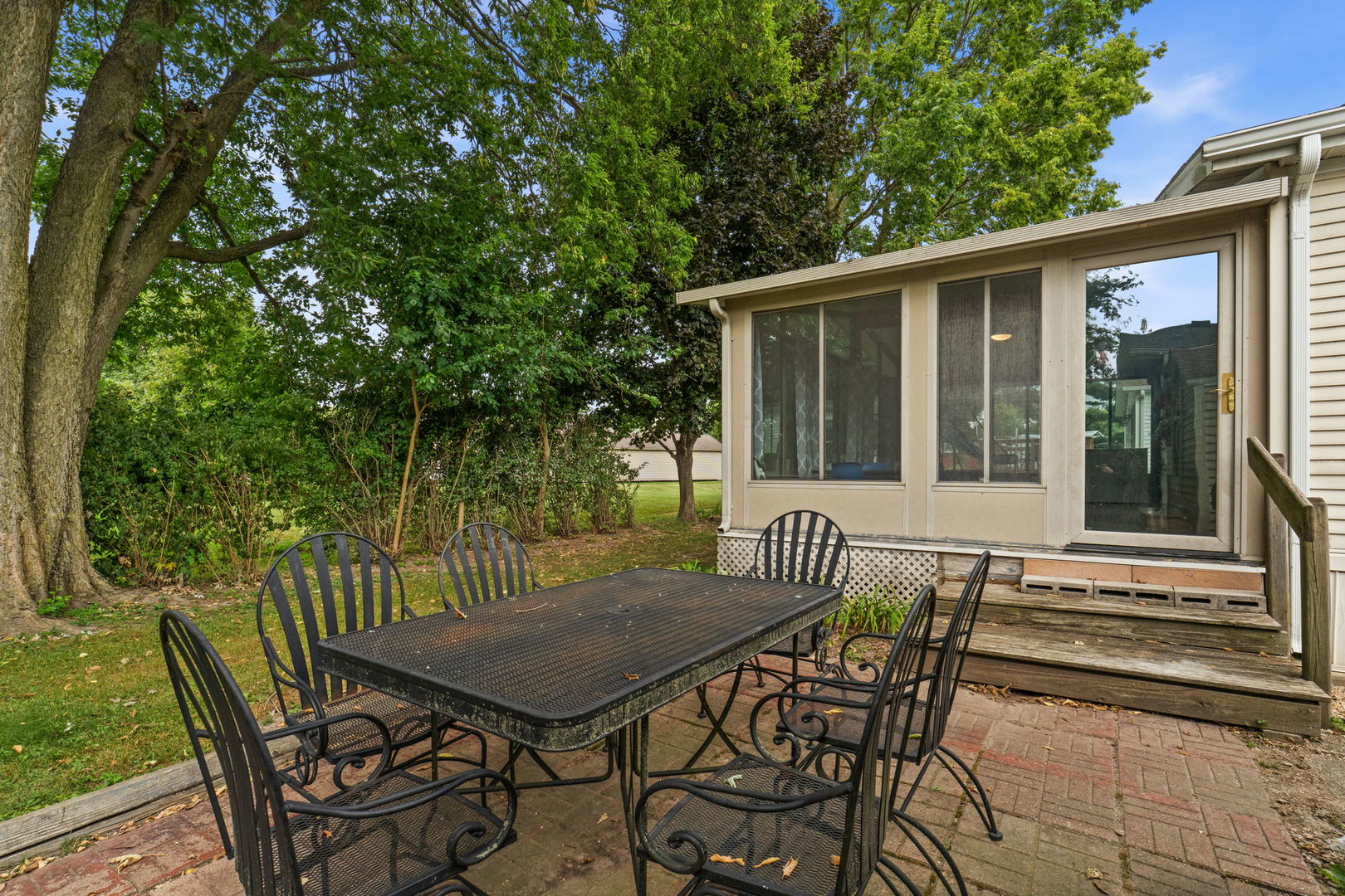 main property photo 20