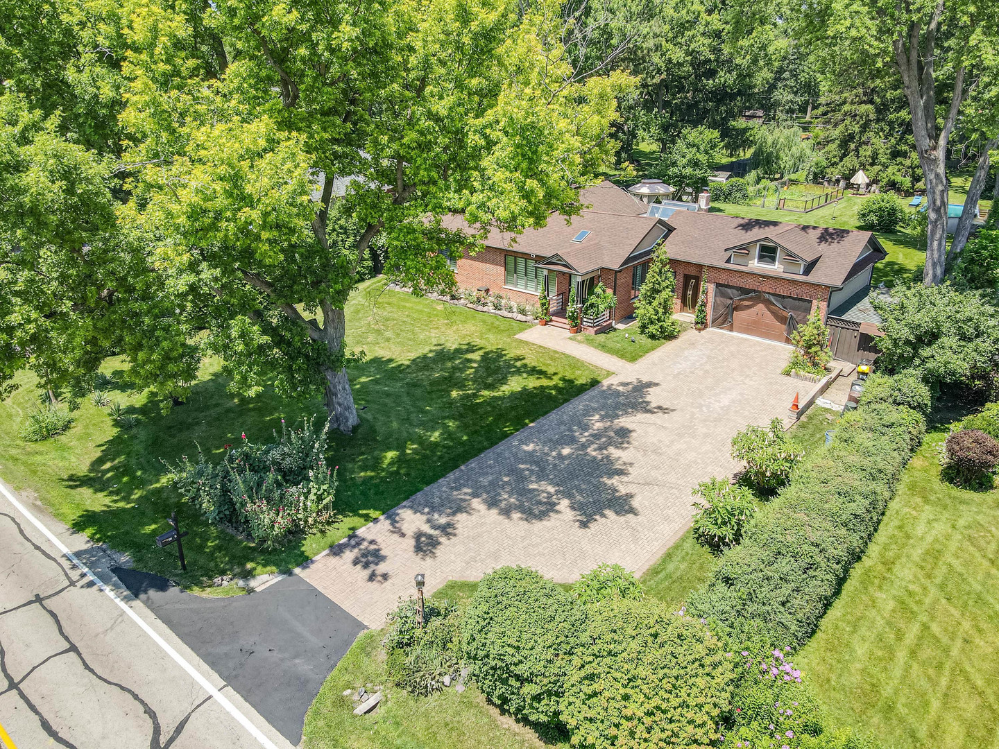 property viewer photo 2
