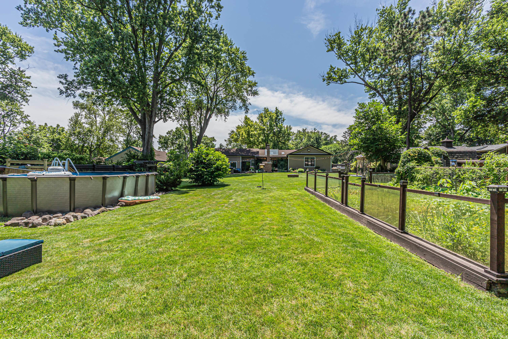 property viewer photo 30