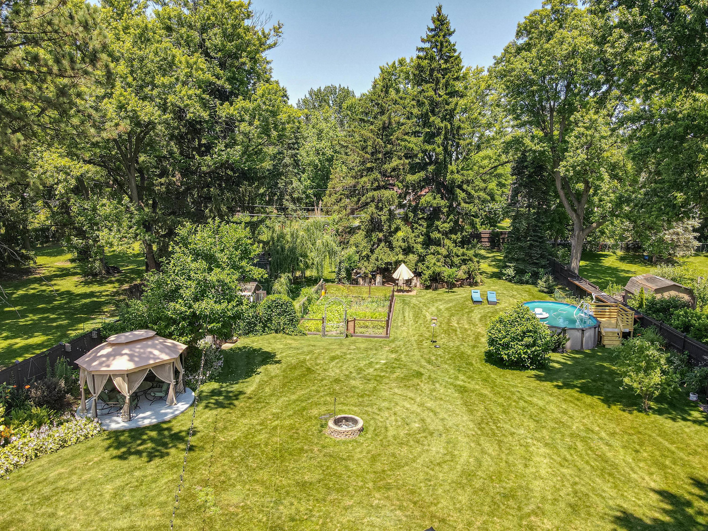 property viewer photo 36