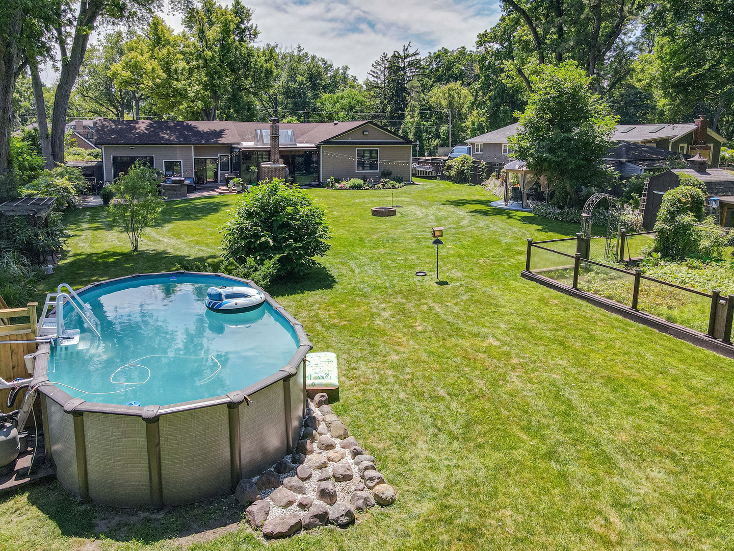 property viewer photo 41