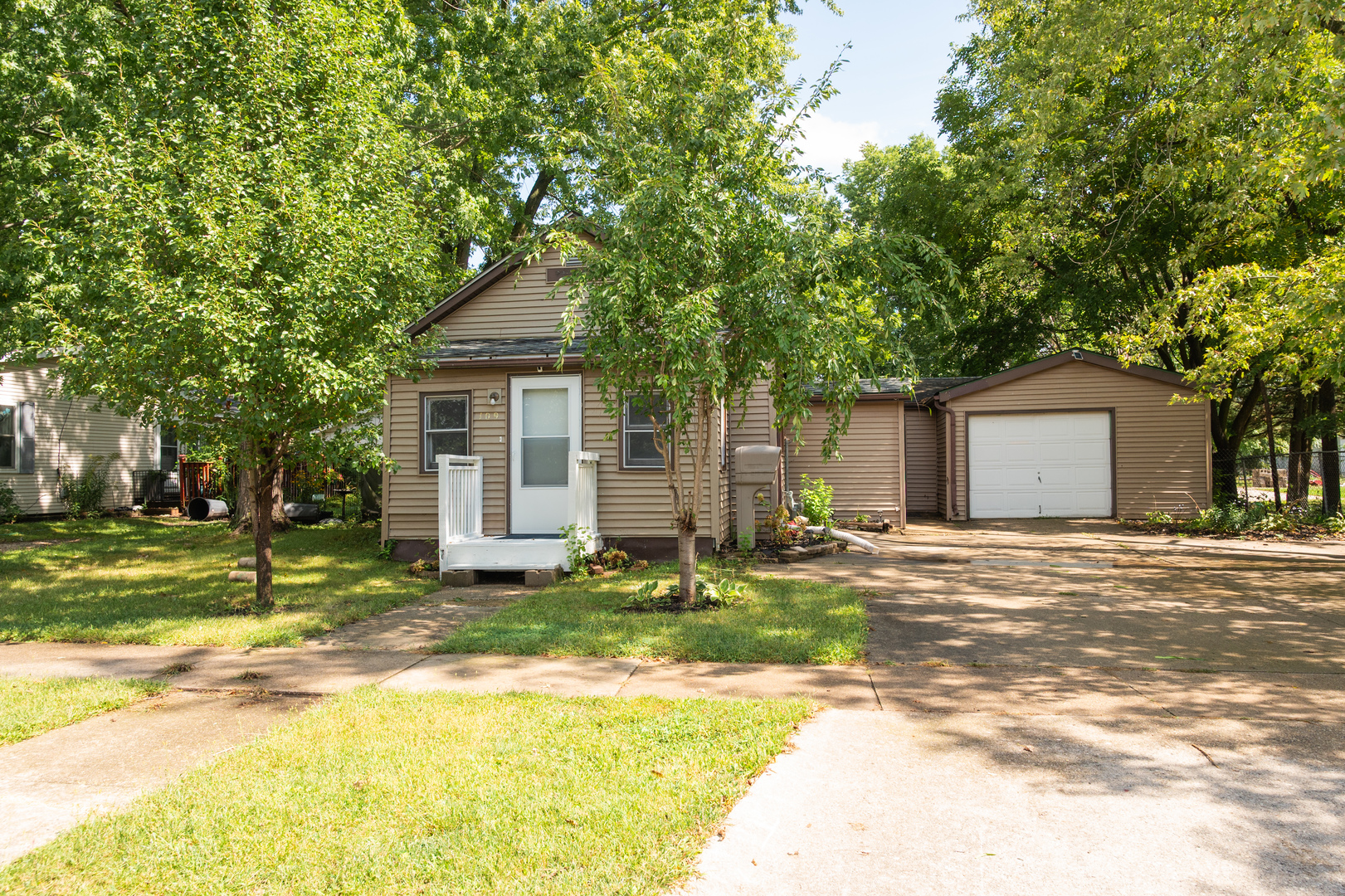 main property photo 3