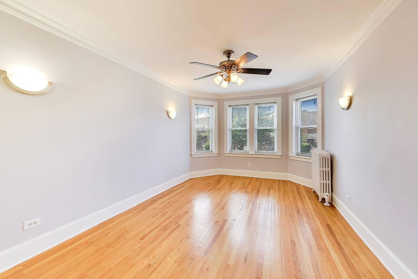 property viewer photo 5