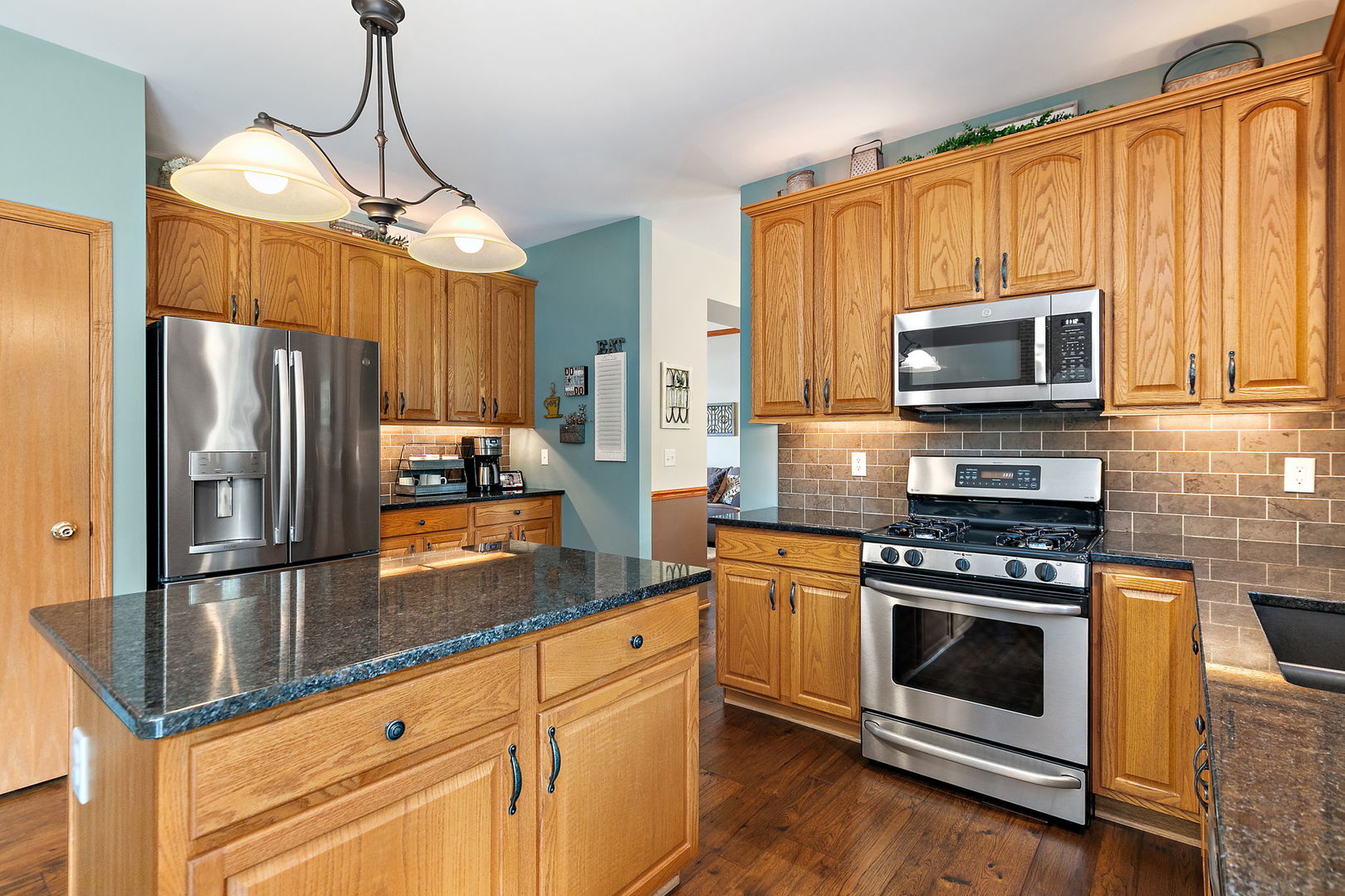 main property photo 8
