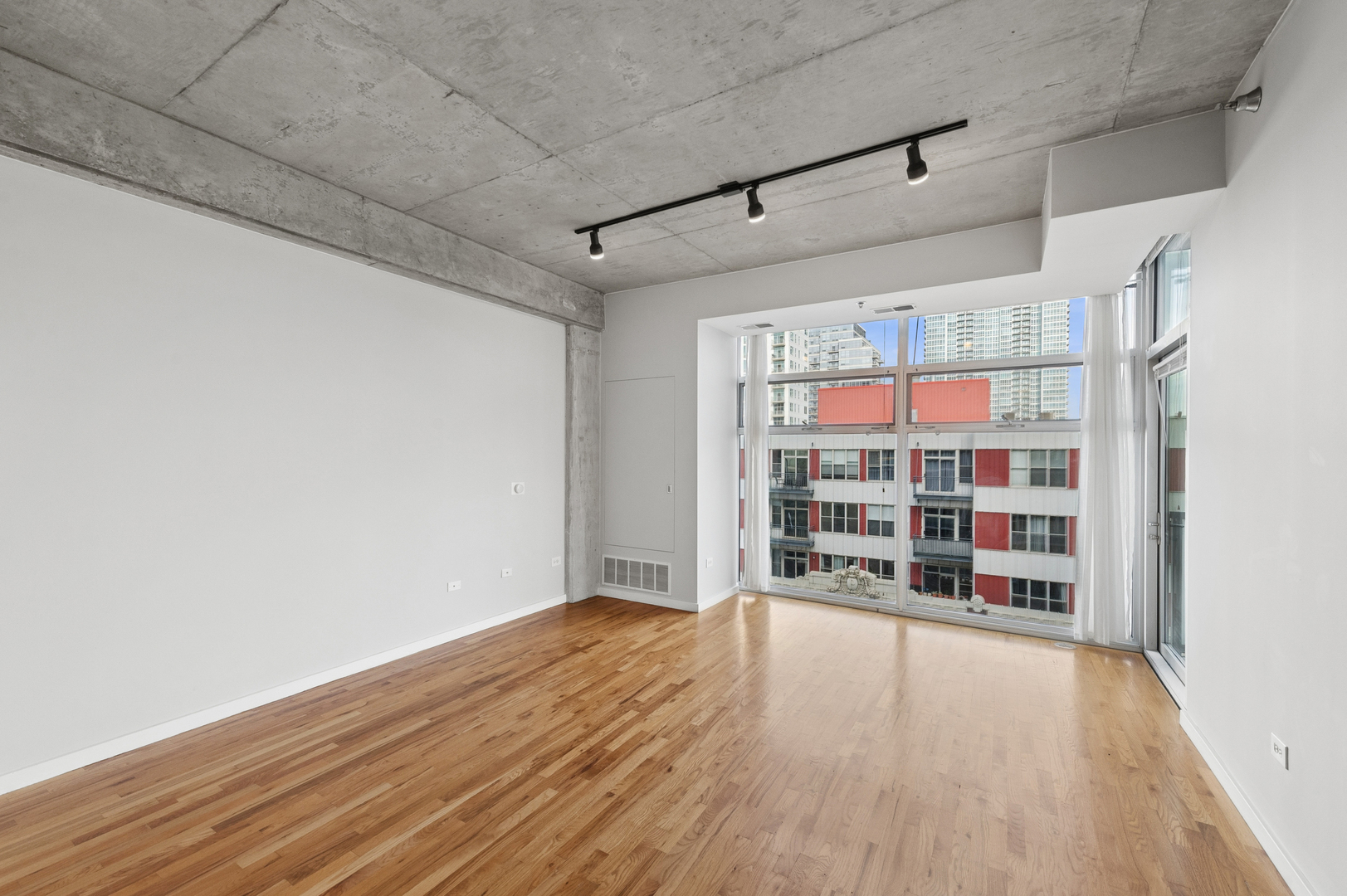 property viewer photo 1
