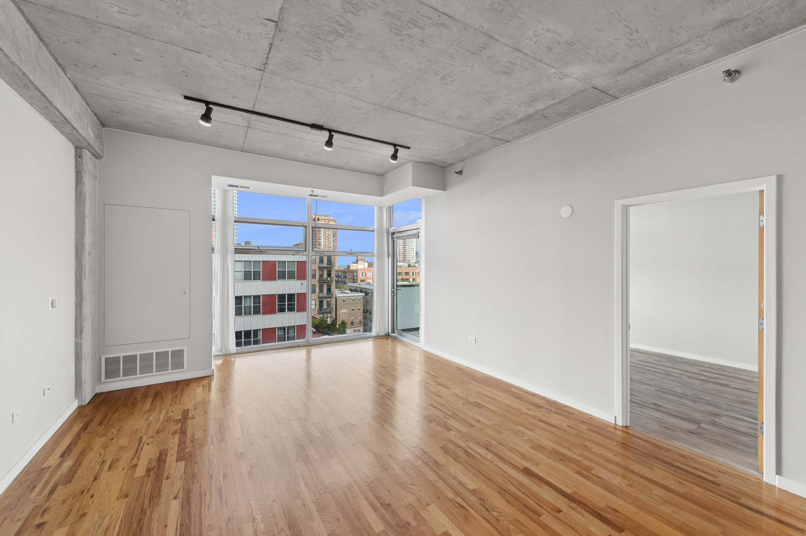 property viewer photo 2