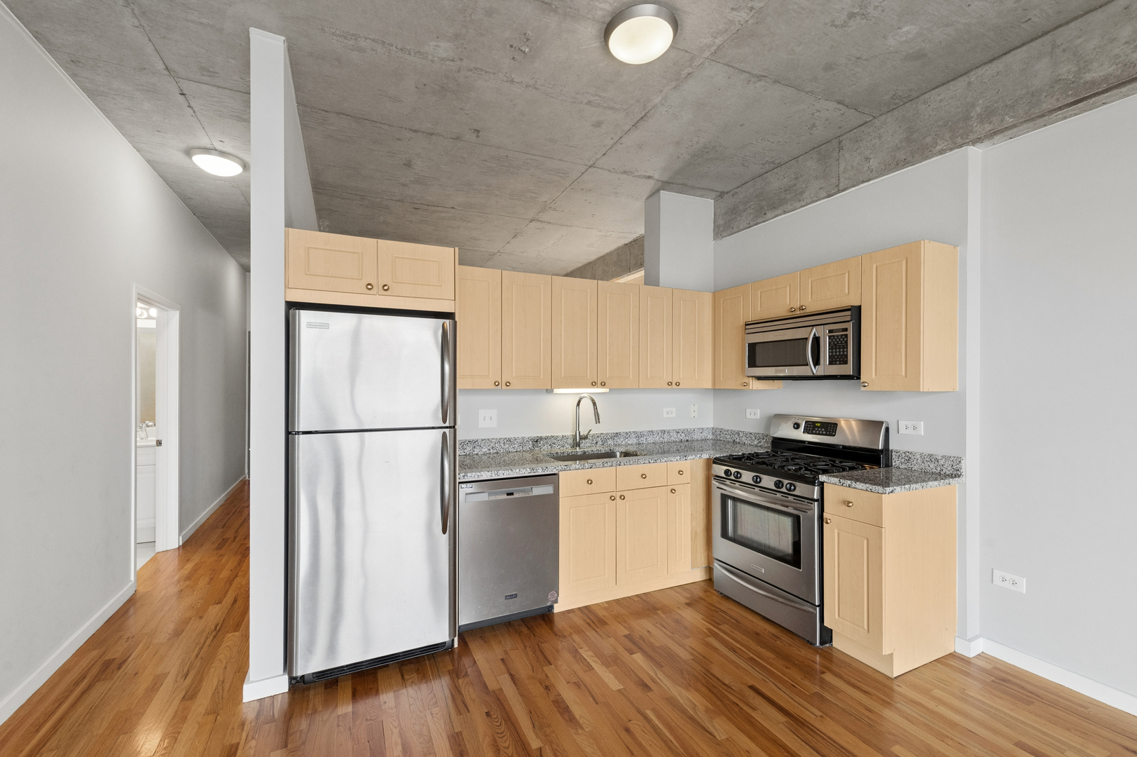 property viewer photo 4