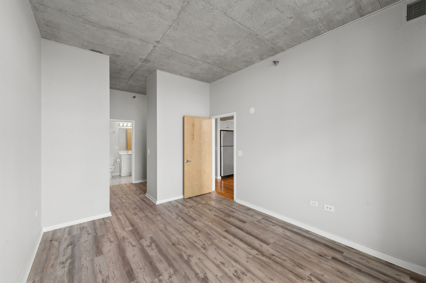 property viewer photo 6