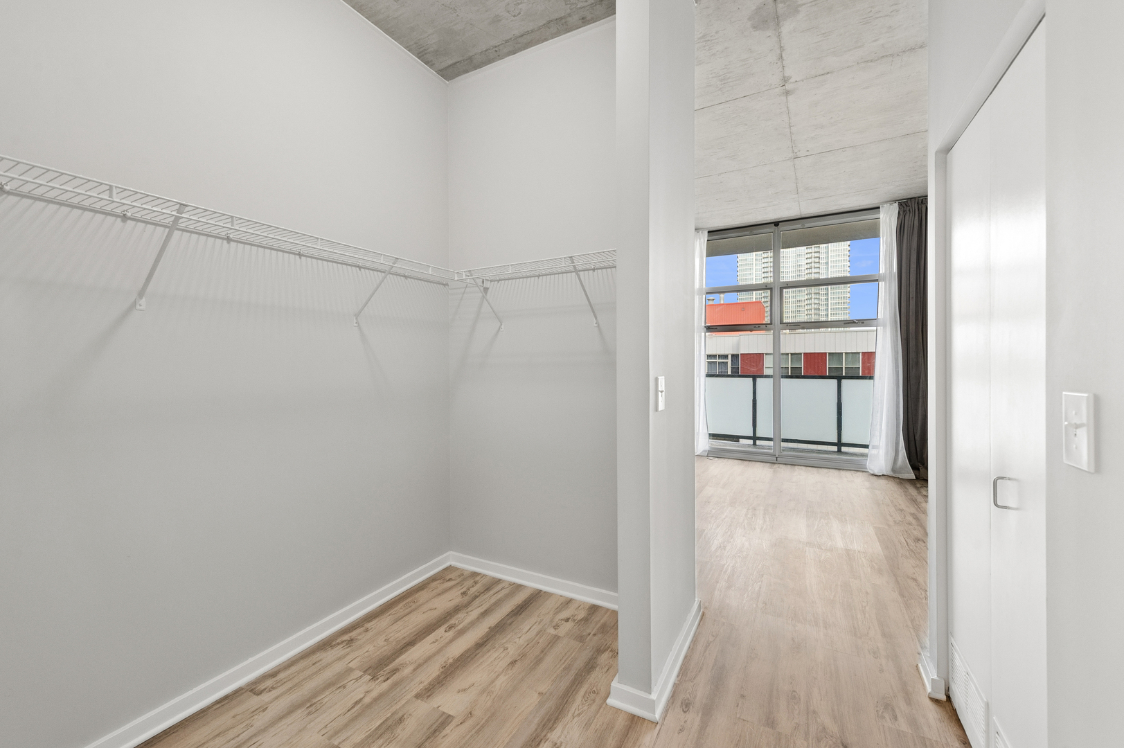 property viewer photo 7