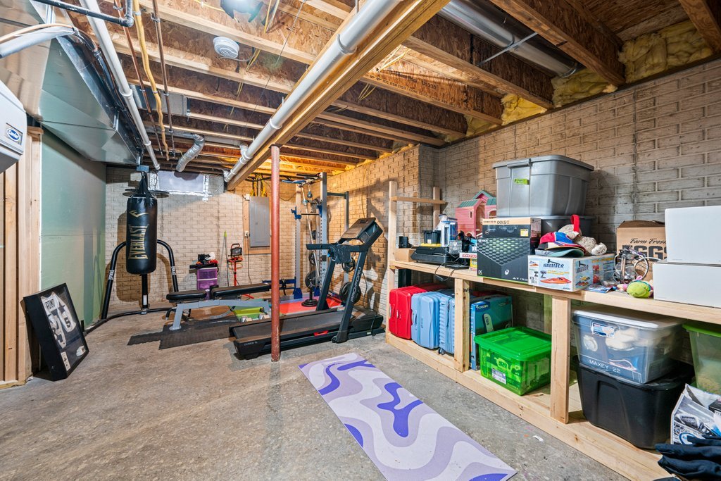 main property photo 40