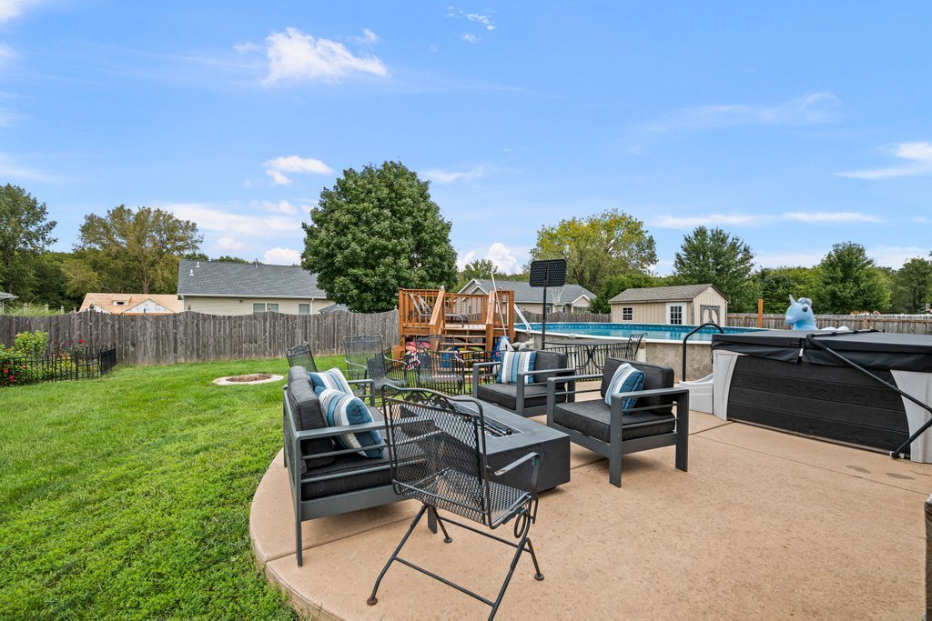 main property photo 41