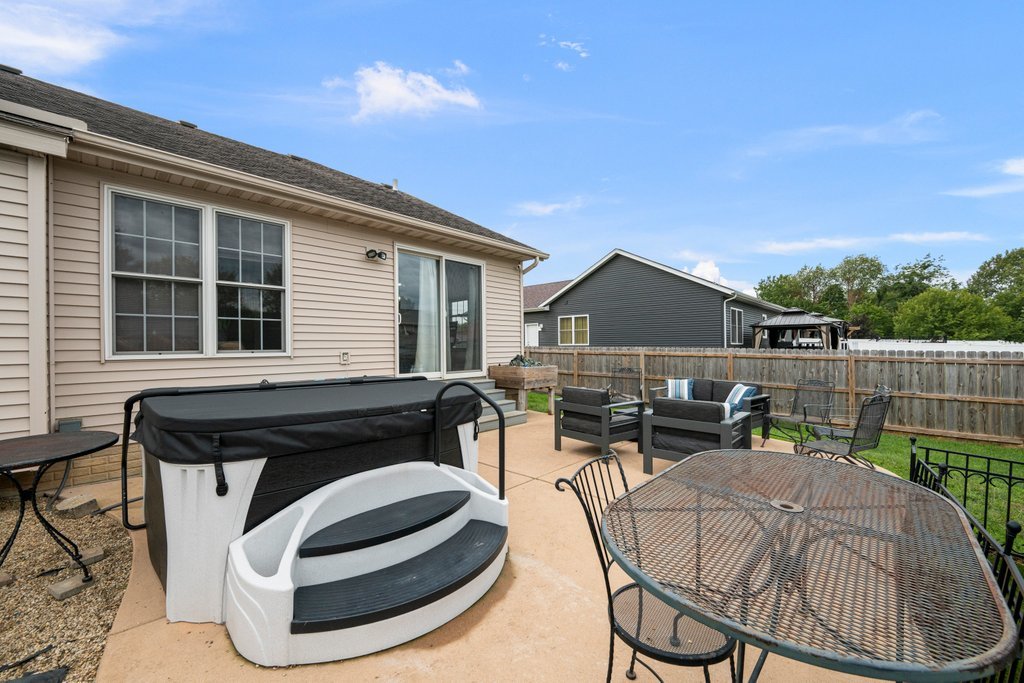 main property photo 44
