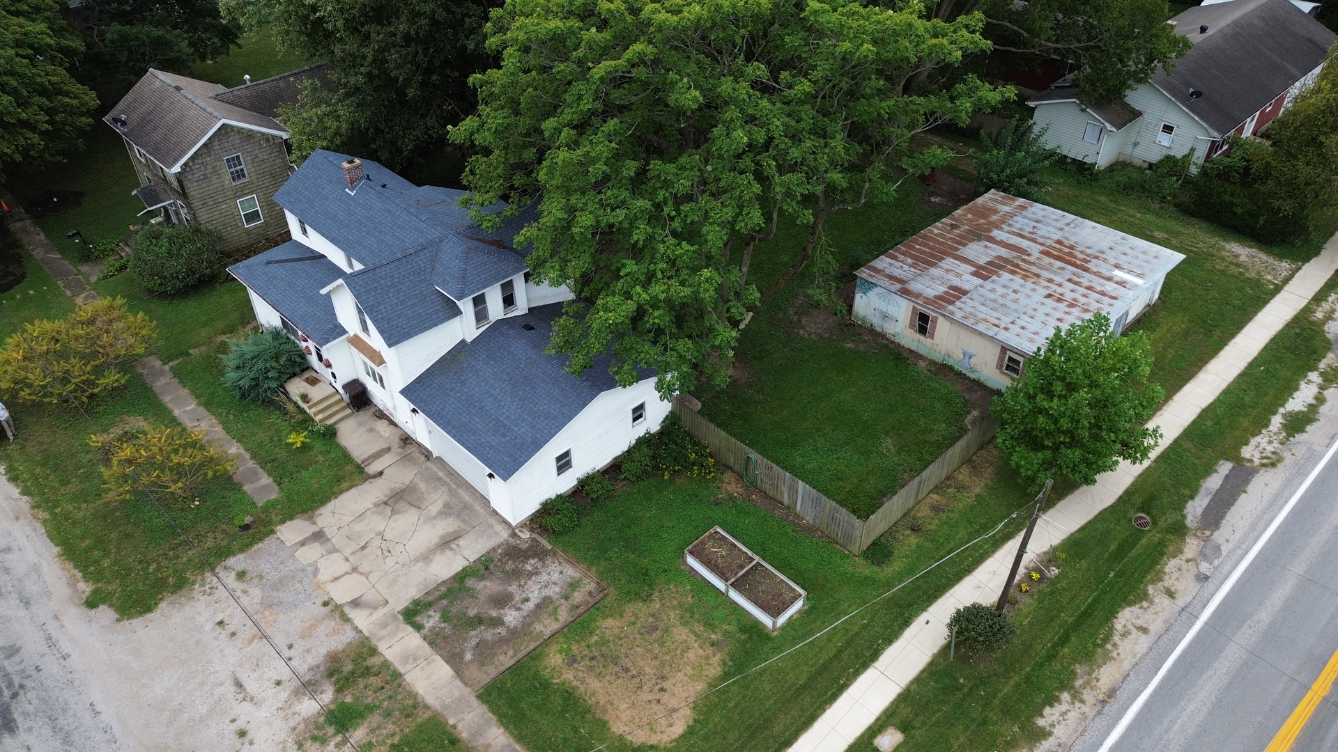 main property photo 25