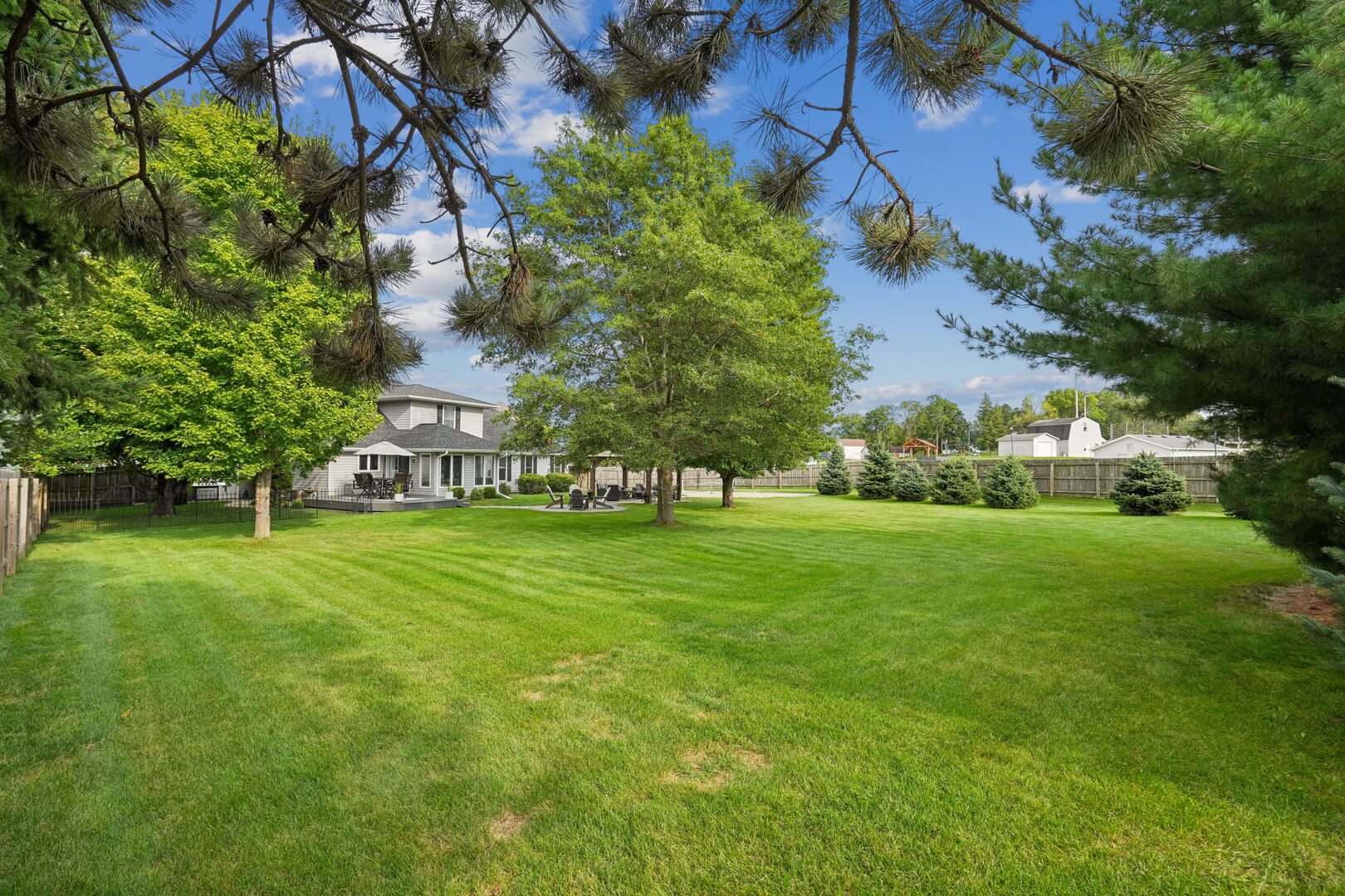 main property photo 33