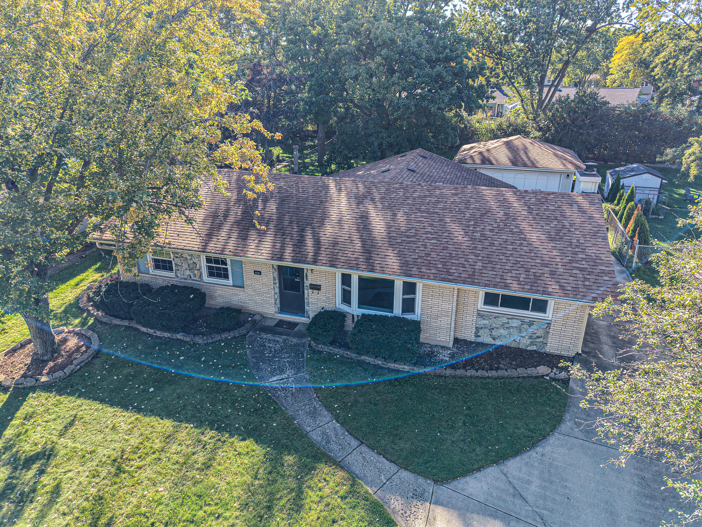 main property photo 31