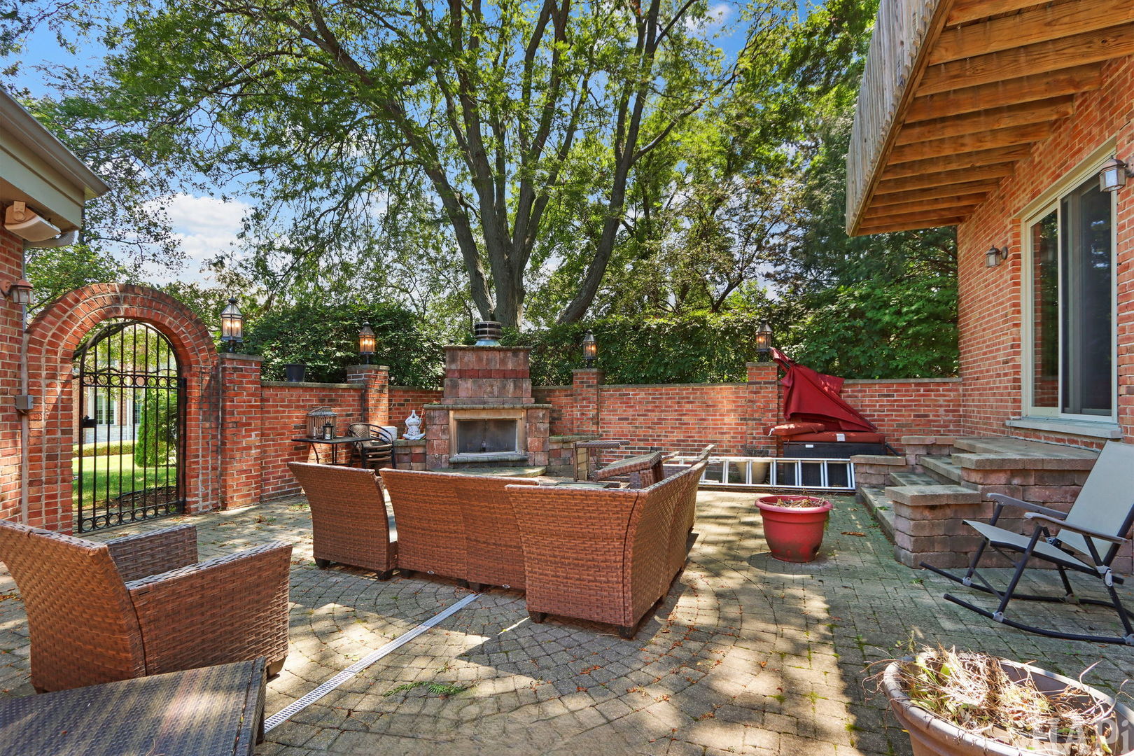 main property photo 45