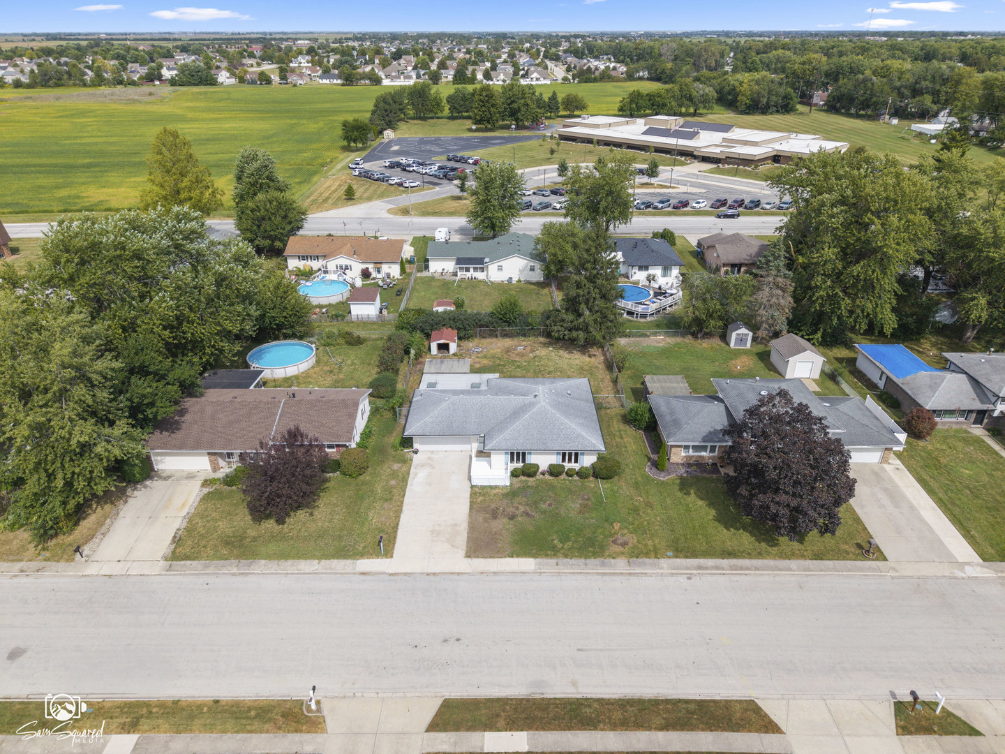 main property photo 35