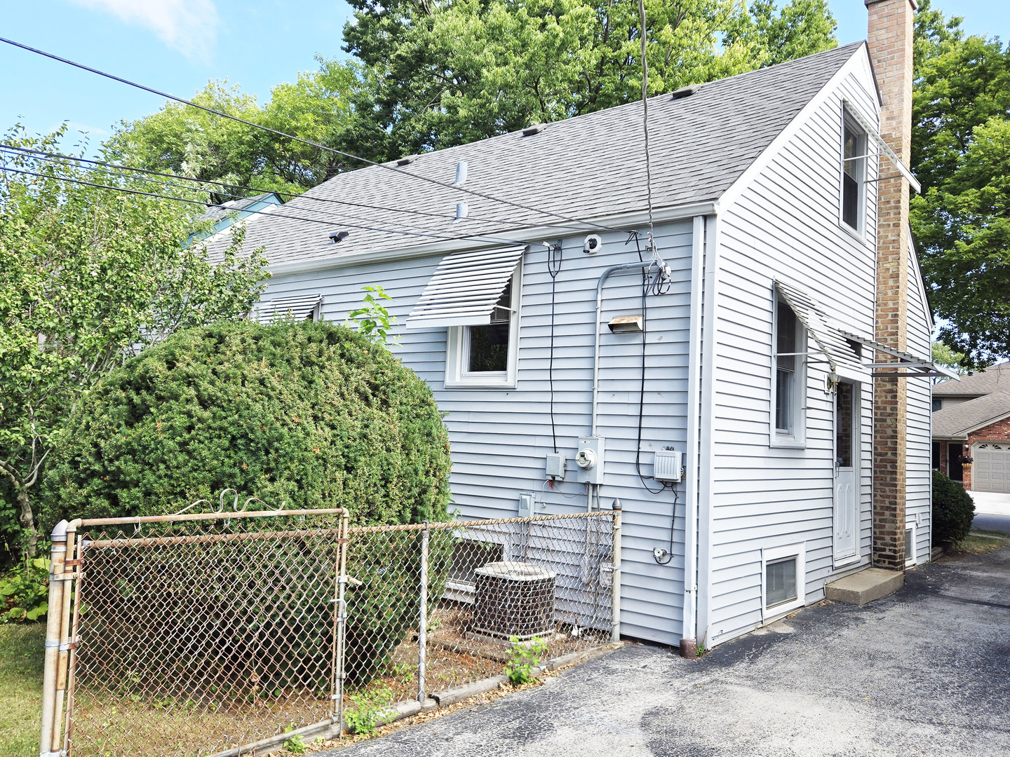 main property photo 30