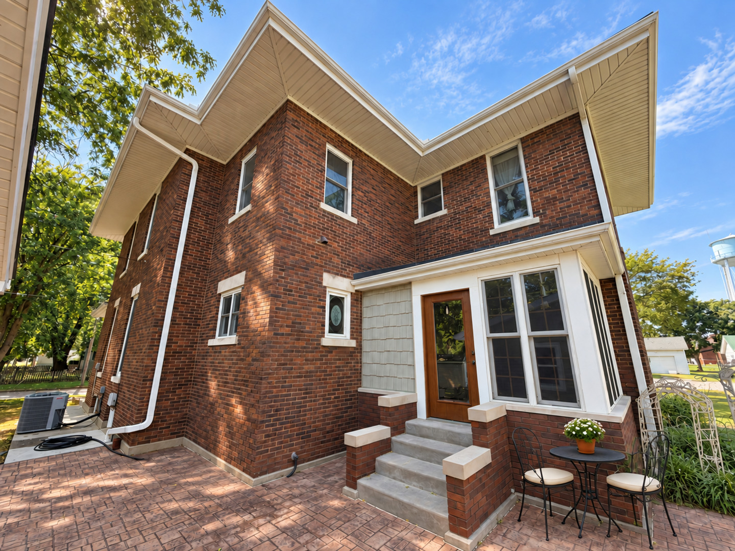 main property photo 23