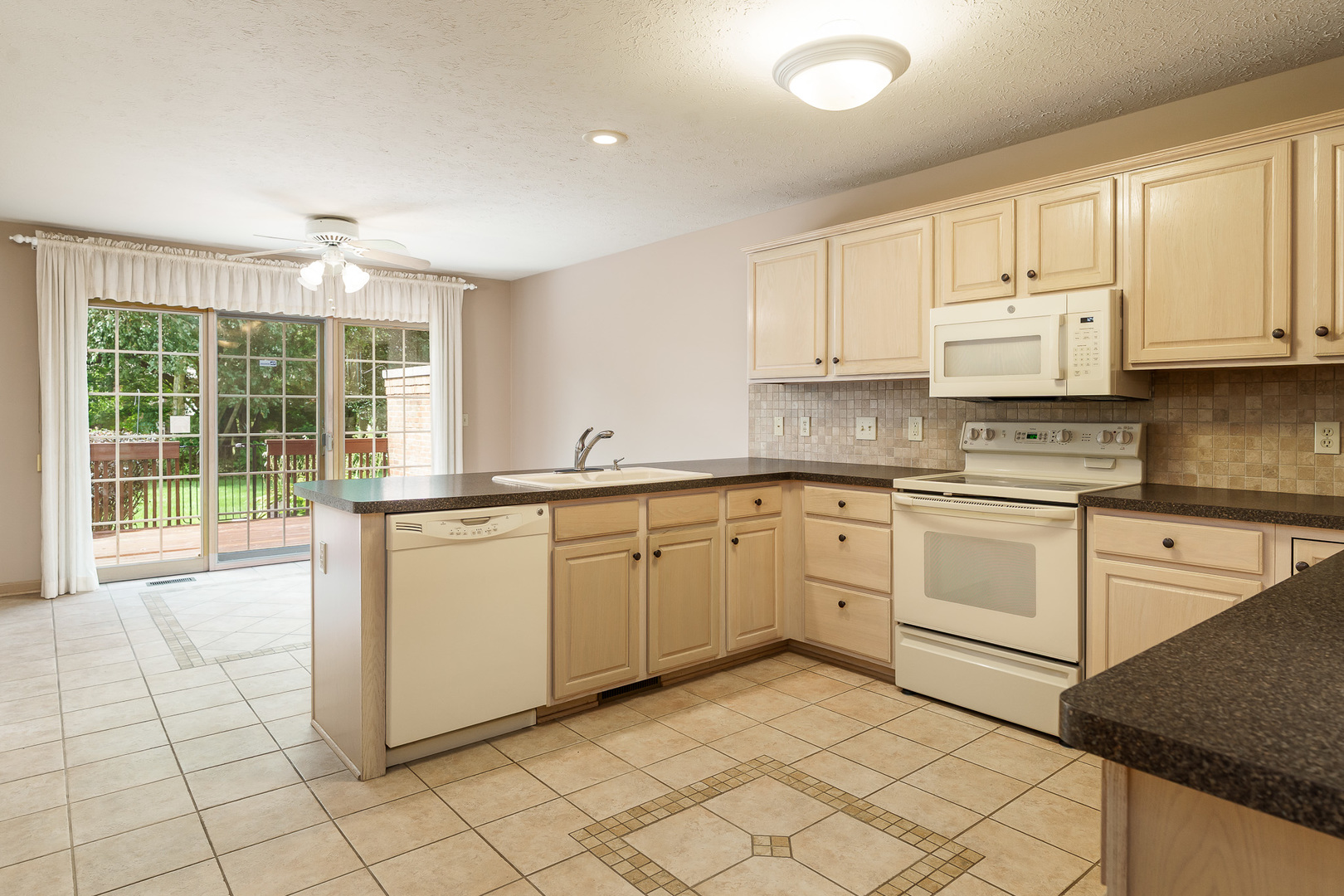 property viewer photo 12