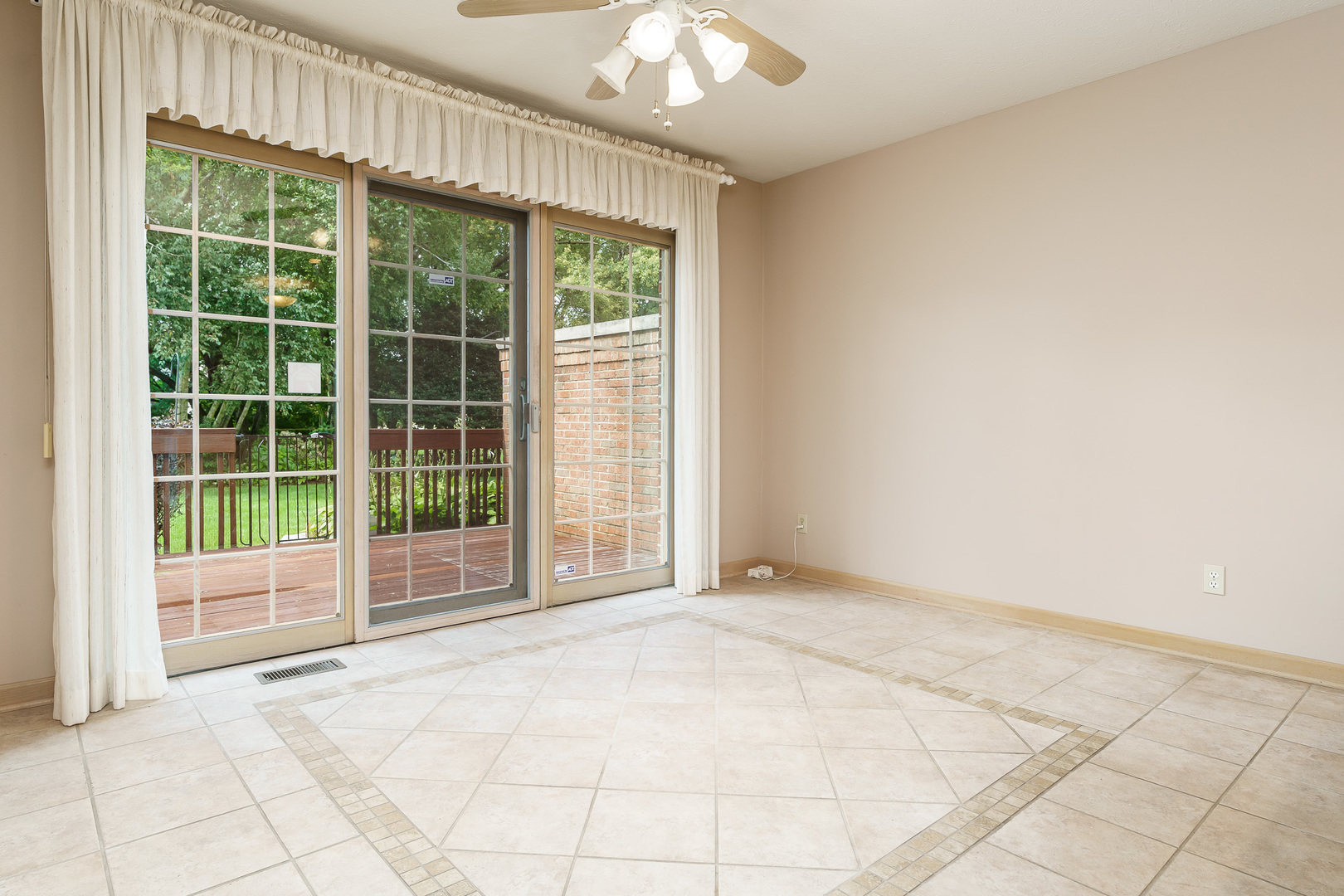 property viewer photo 17