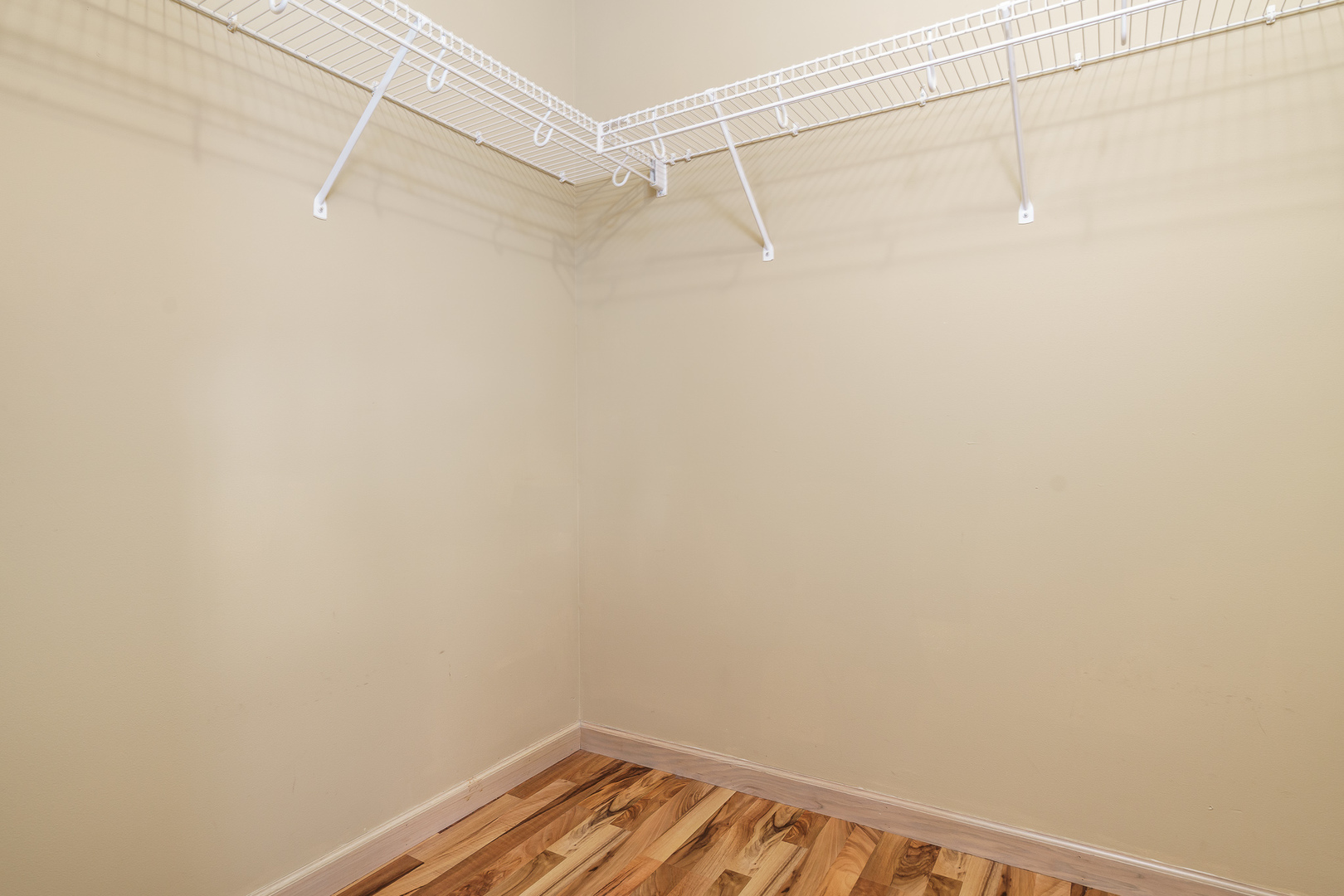 property viewer photo 22