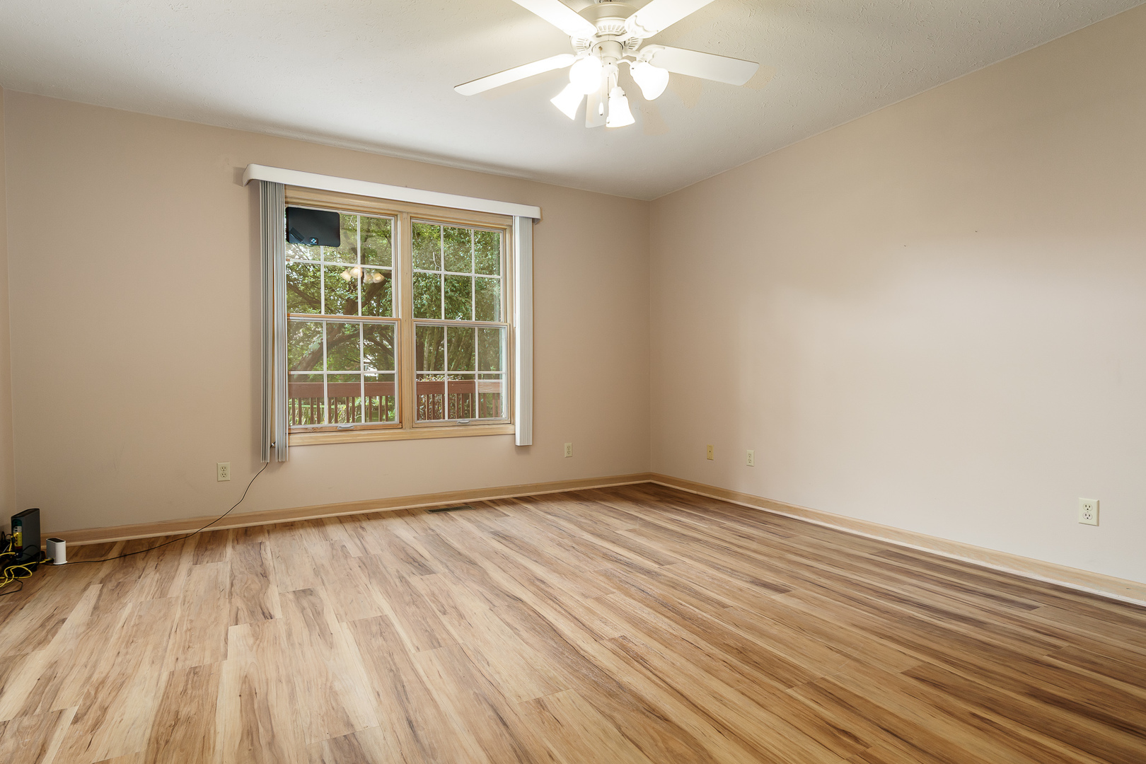 property viewer photo 24