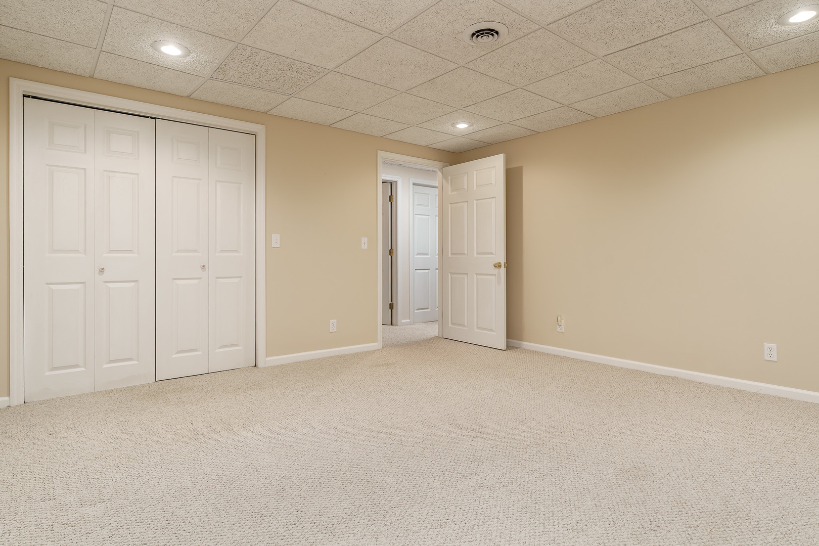 property viewer photo 35