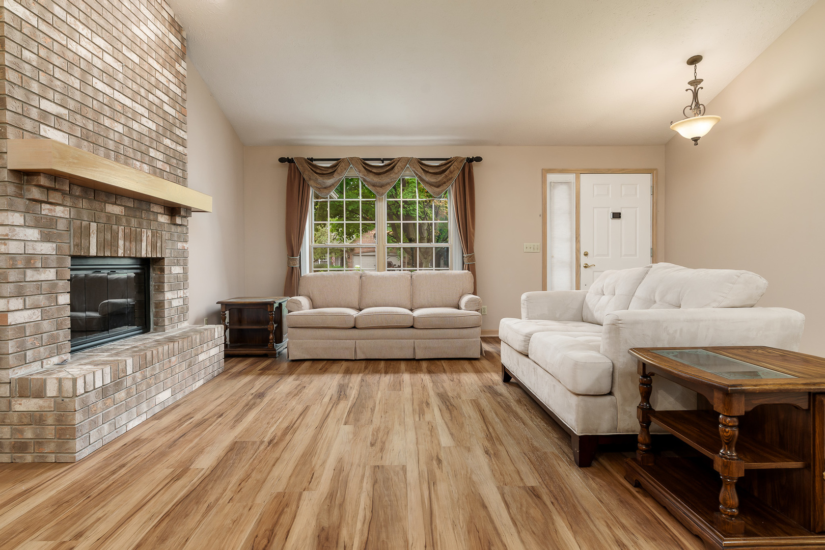 property viewer photo 6